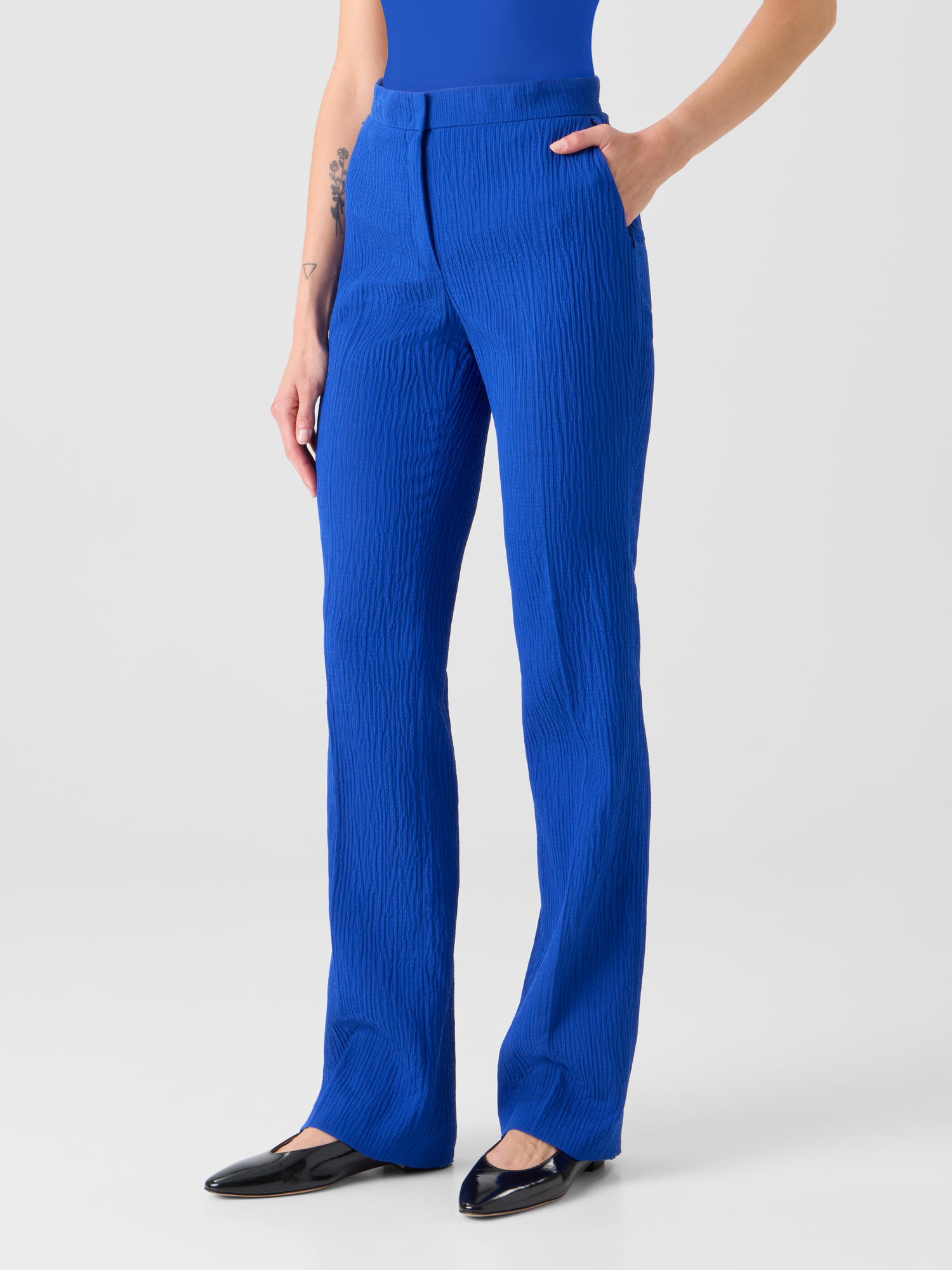 Designer Carl Straight Pants in Structured Cotton Silk - blue 