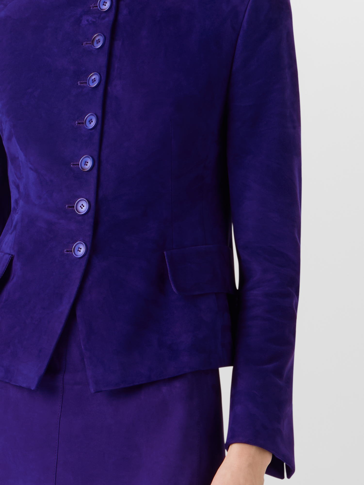 Designer Deva Short Jacket in Suede - purple 