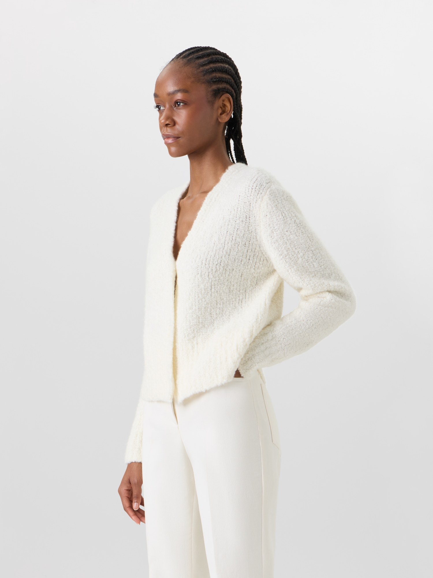 Designer Bracelet-Sleeve Cashmere-Silk Bouclé Knit Short Cardigan - ecru 
