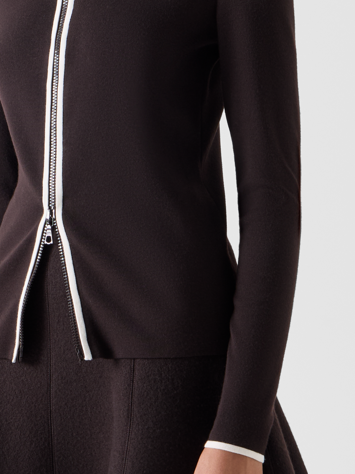Designer Zipped Cardigan with Contrast Piping - brown 