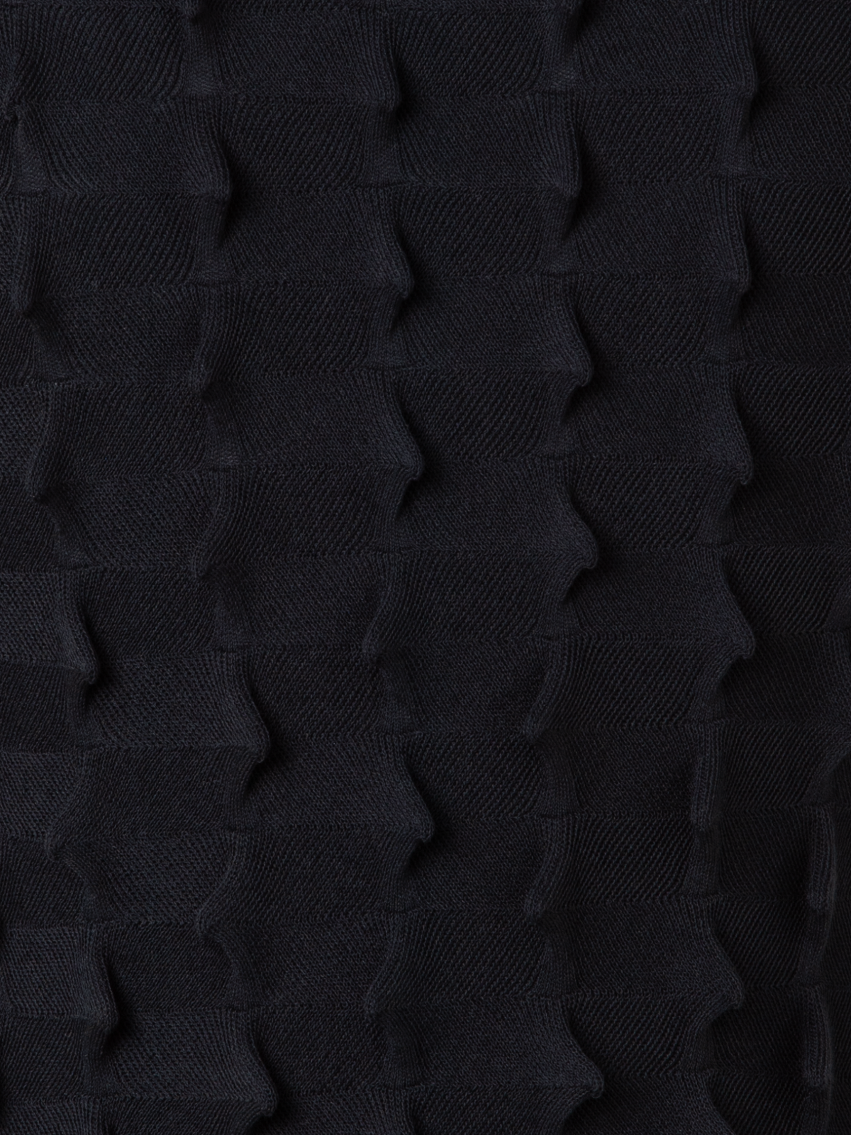 Designer Short Sleeves Sweater in 3D Sail Look - black