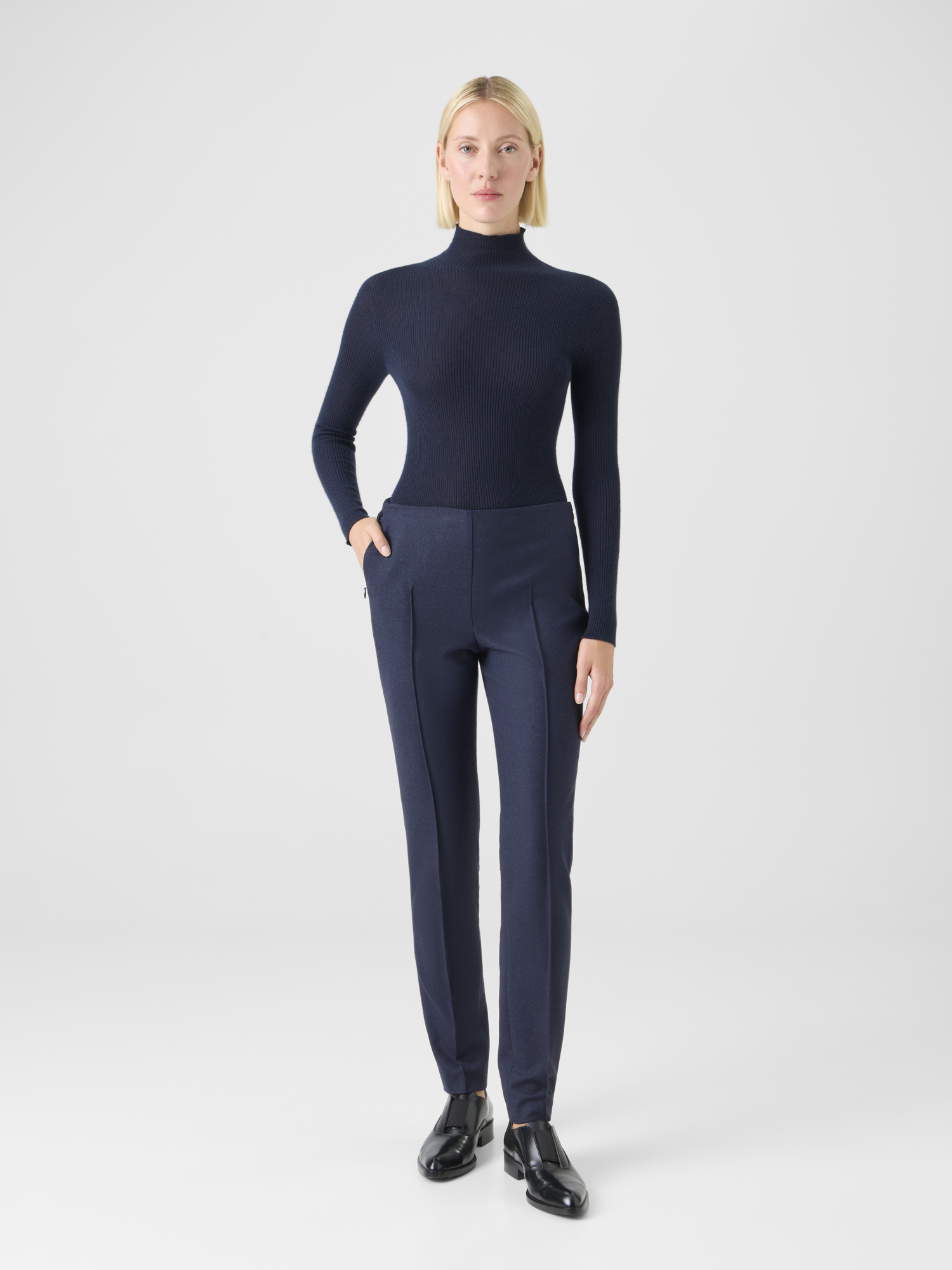 Designer Slim Wool Stretch Flannel Pants - black 