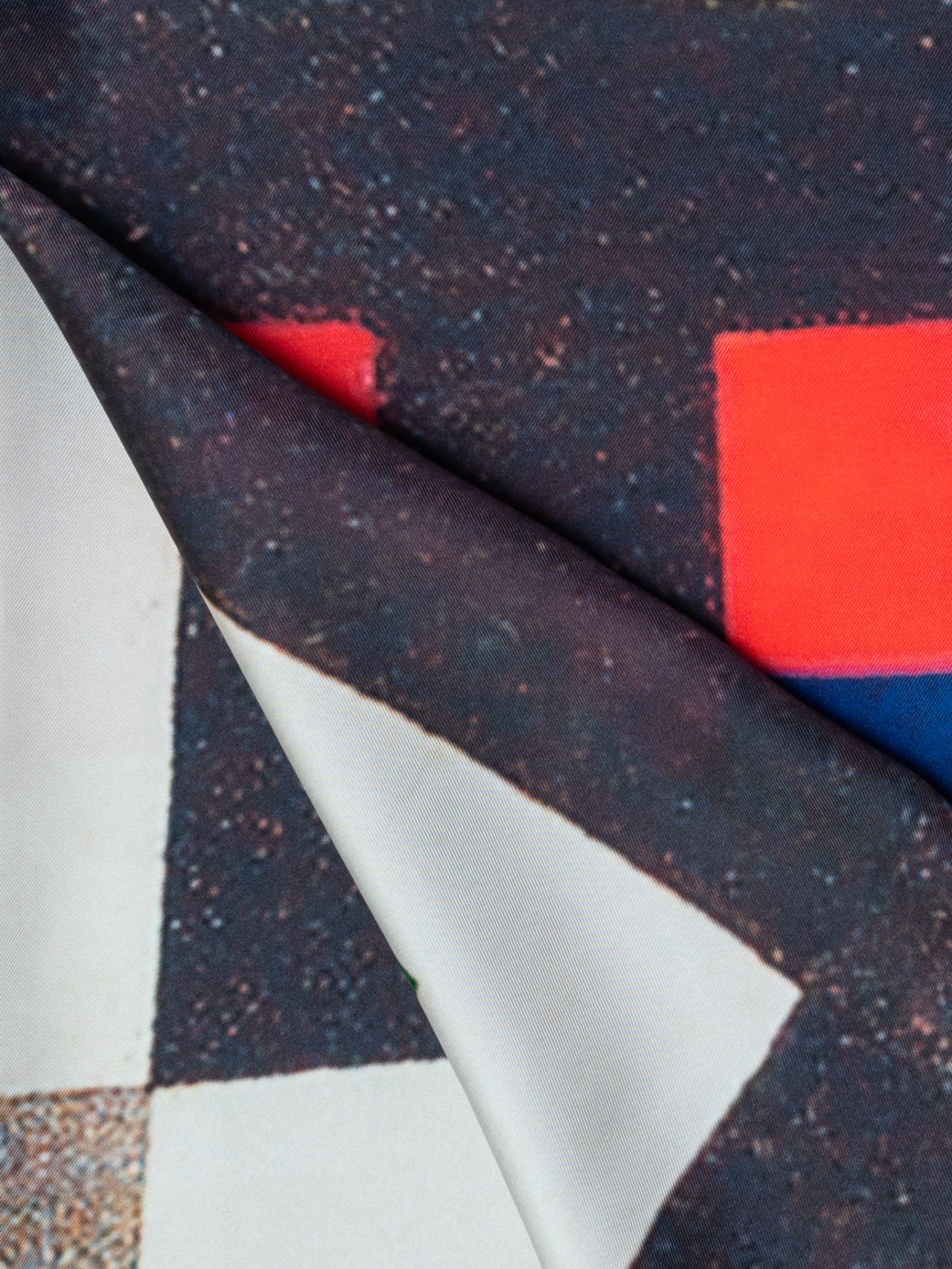 Designer Scarf in Silk with Colorama Print - multicolor