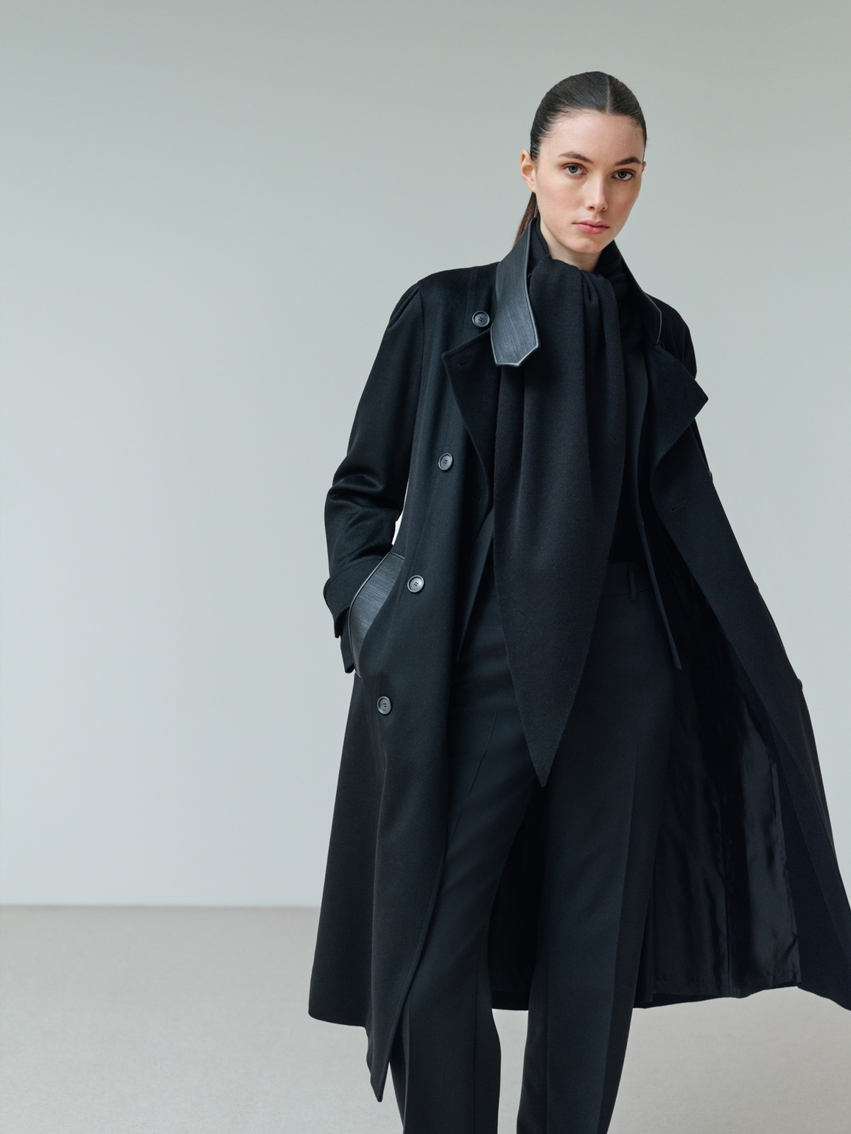 Designer Cashmere Coat with Horsehair Collar and Pocket - black #editorial