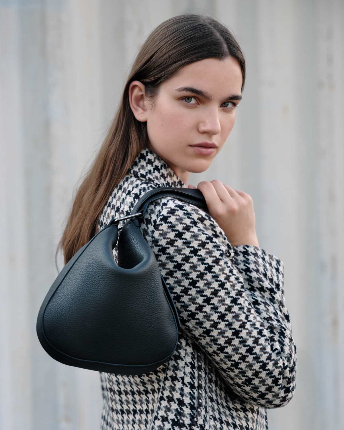 Anna Little Hobo – Akris