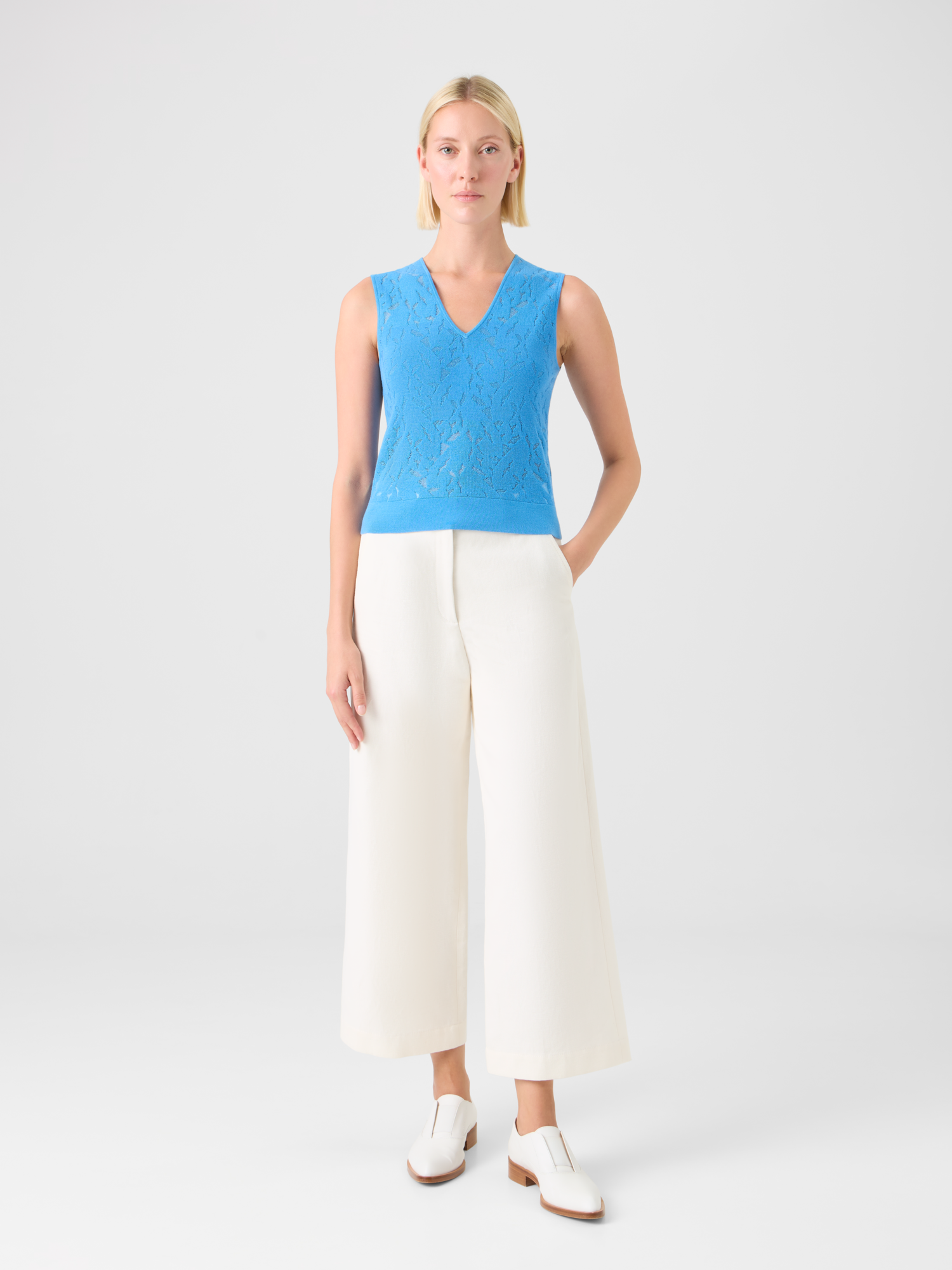 Designer Wool-Silk Intarsia Knit Top - blue 