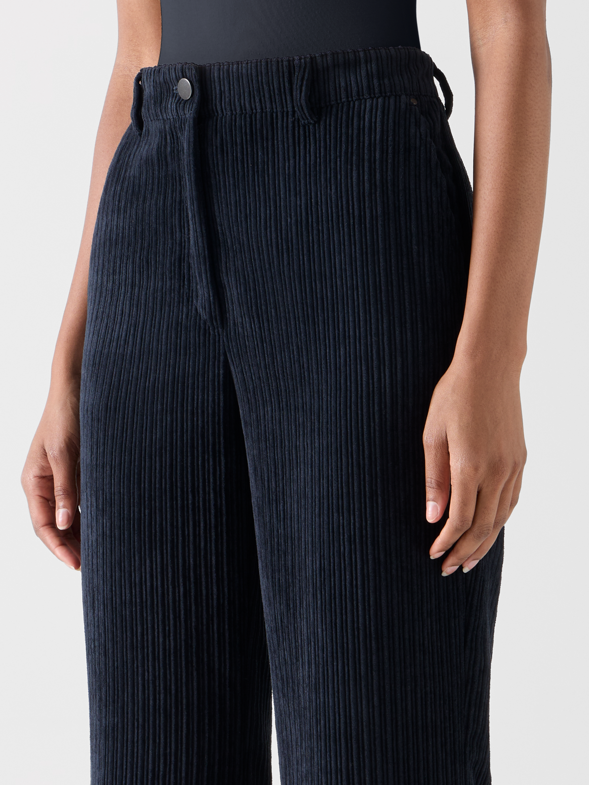 Designer Bootcut Pants in Washed Techno Corduroy - navy #editorial
