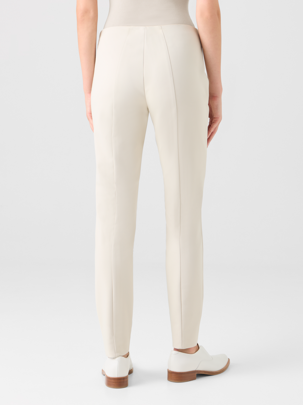 Designer Melissa Slim Pants in Stretch Cotton - beige #editorial