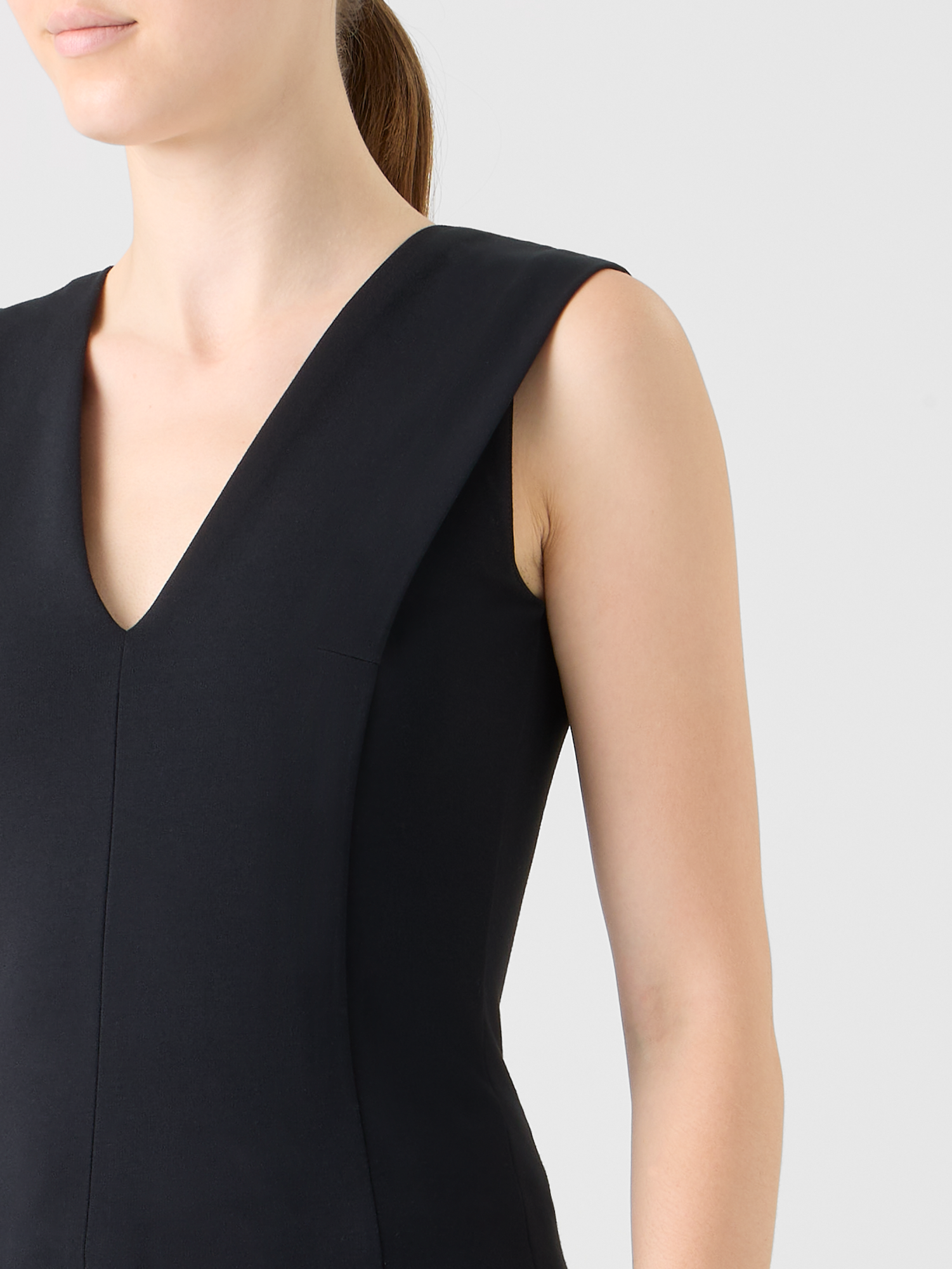 Designer V-Neck Top in Signature Jersey - black 