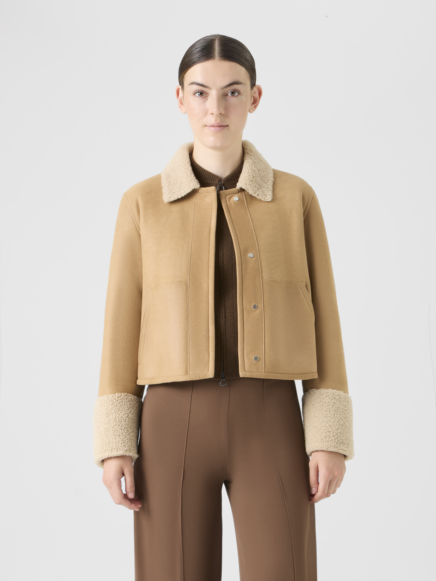 Designer Short Shearling Jacket with Fur Collar and Cuffs - beige 