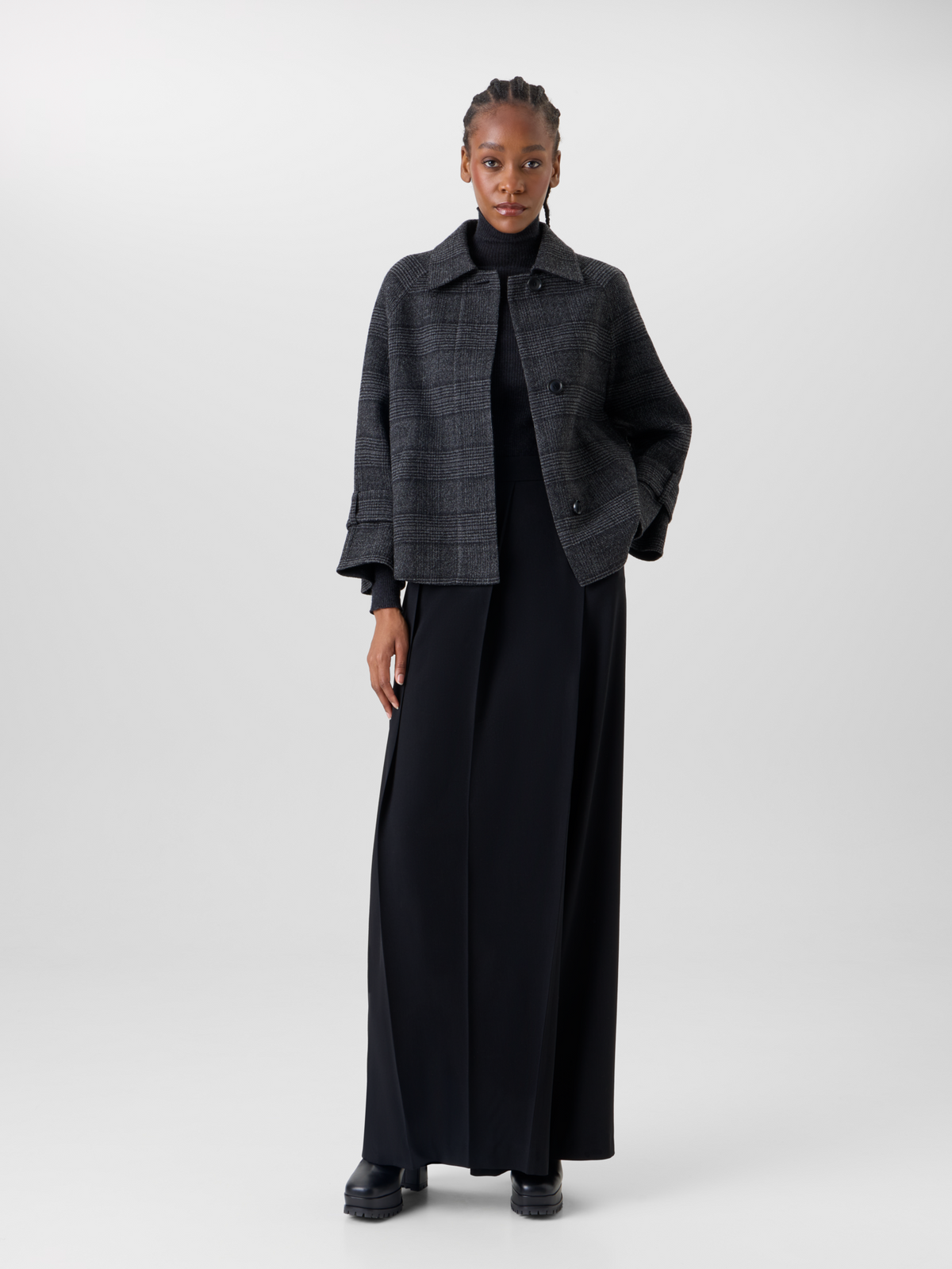Designer Short A-Line Check Wool Double-Face Jacketin Prince of Wales - black - grey - multicolor 