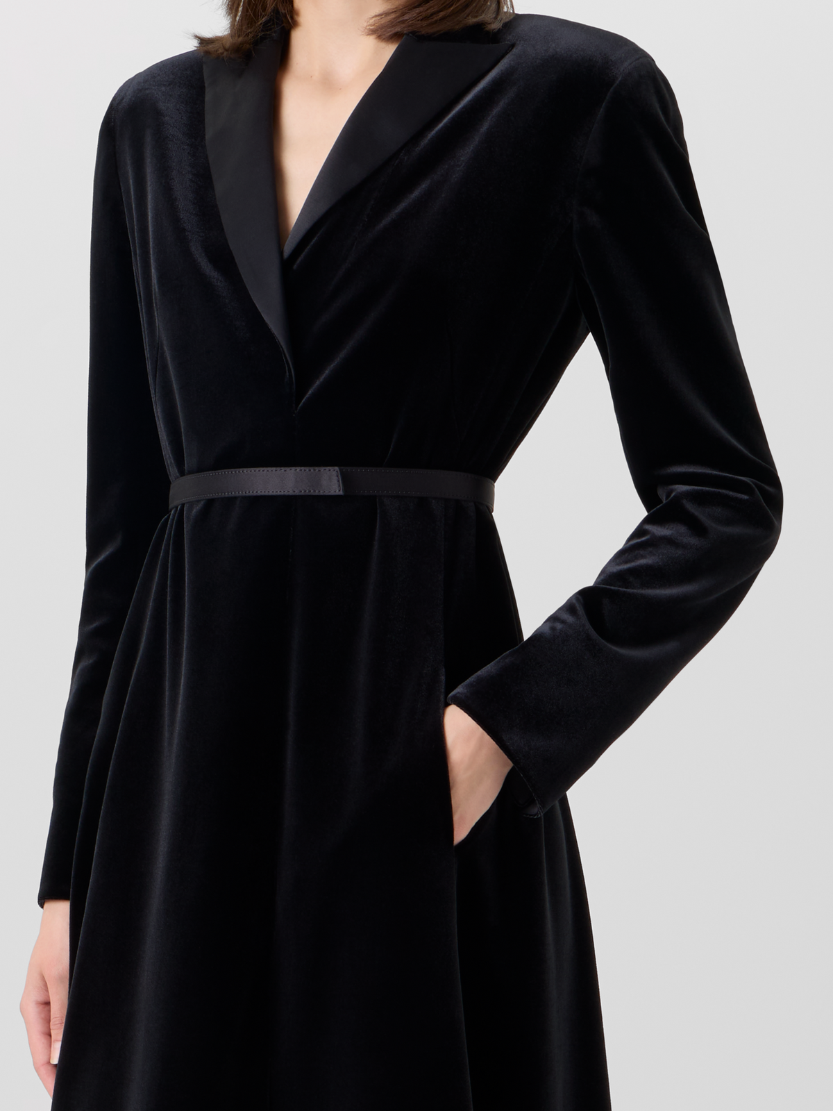 Designer Velvet Midi Dress with Satin Lapel - black 