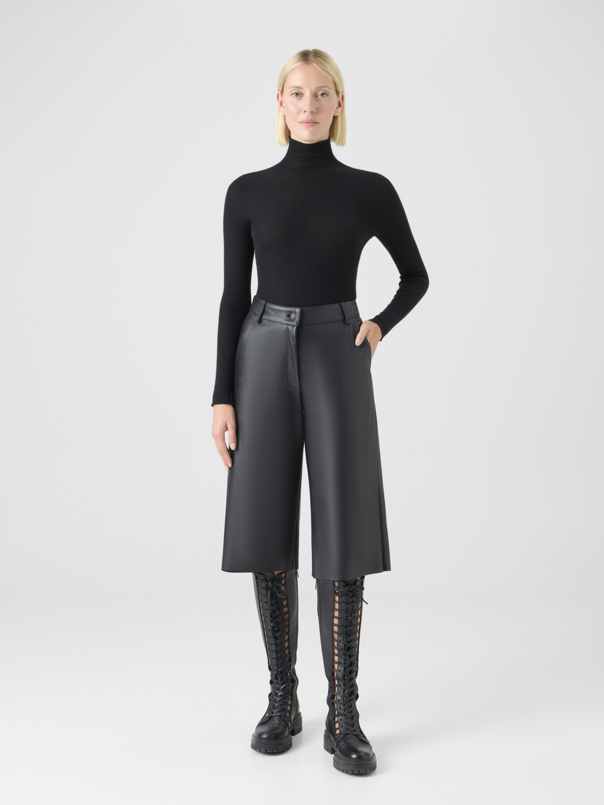 Designer WidNappa Leather Wide-Leg Bermuda Shortse Leg Bermuda in Fine Nappa Leather - black #editorial