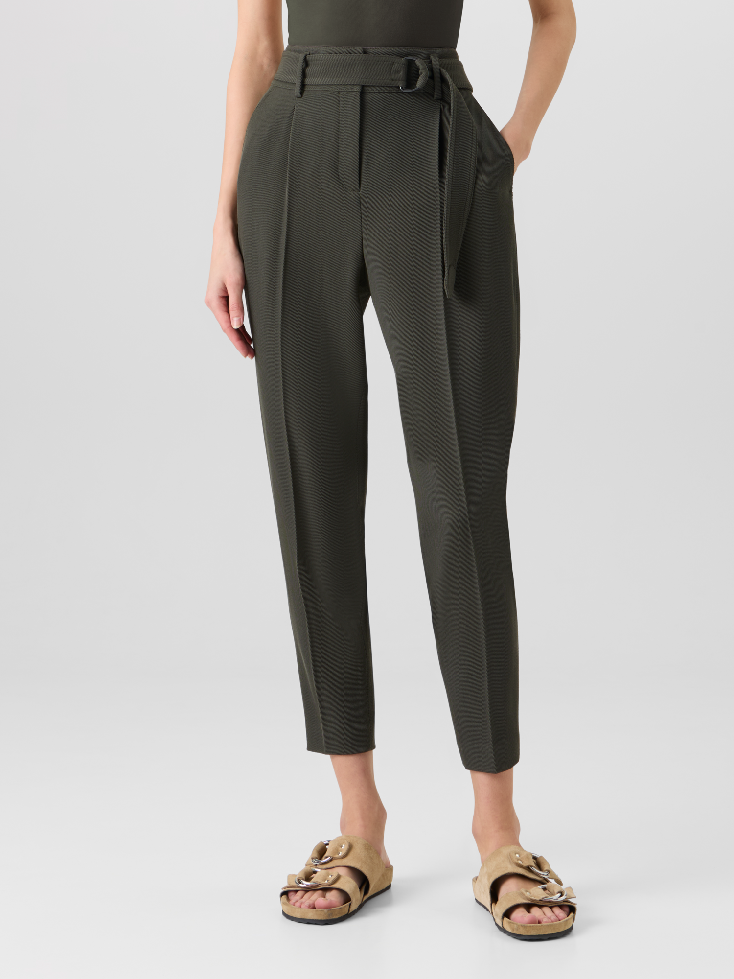 Designer Fred Tapered-Leg Pants in Wool Tricotine - green 