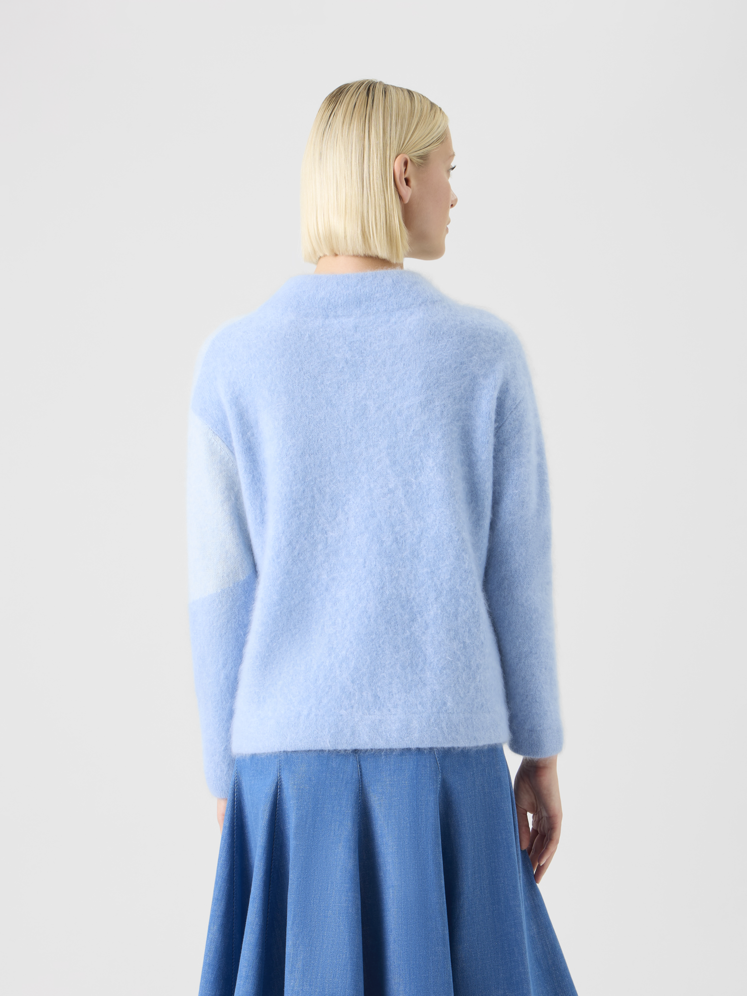 Designer Cloud Cashmere Sweater with Sunbeam Intarsia - blue 