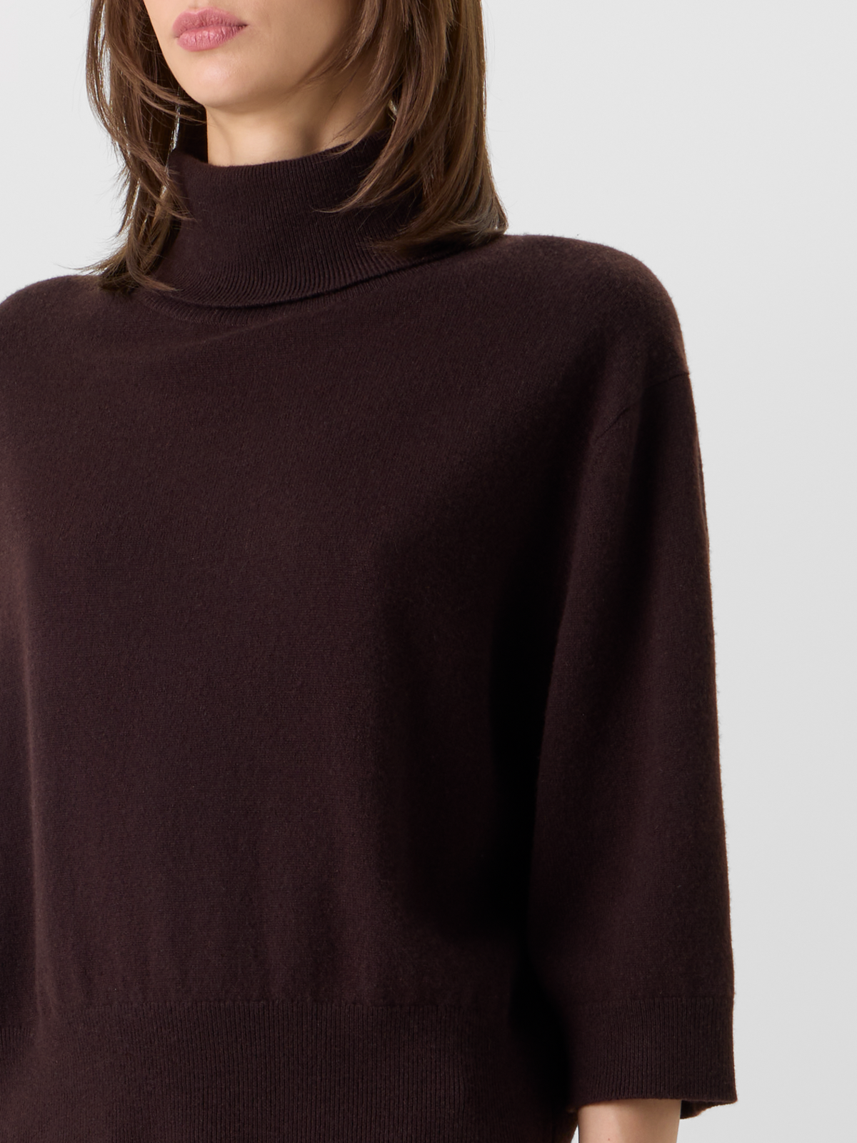 Designer Cashmere Turtle Neck Pullover - brown 