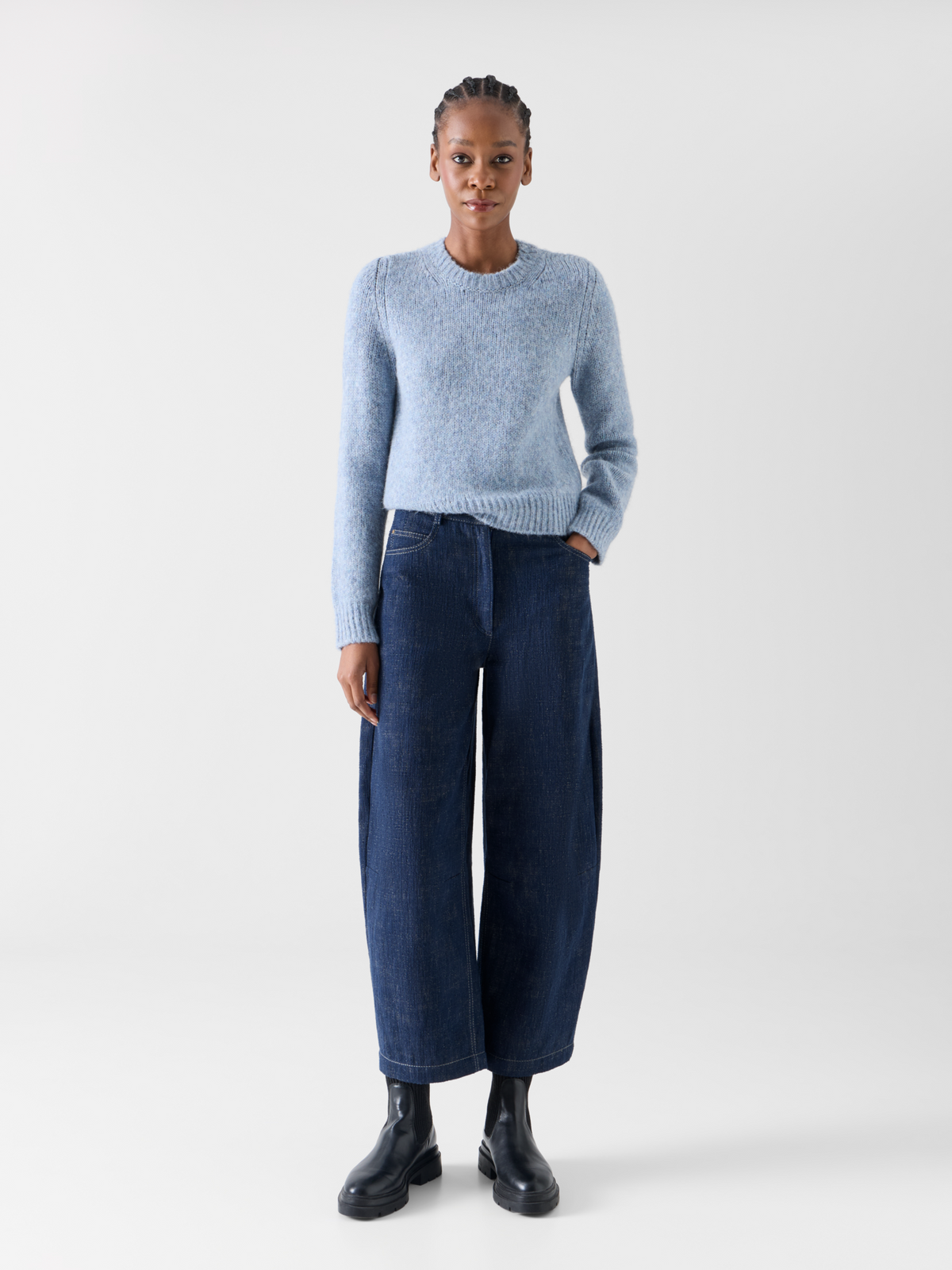 Designer Relaxed Knit Sweater in Fluffy Alpaca - blue 