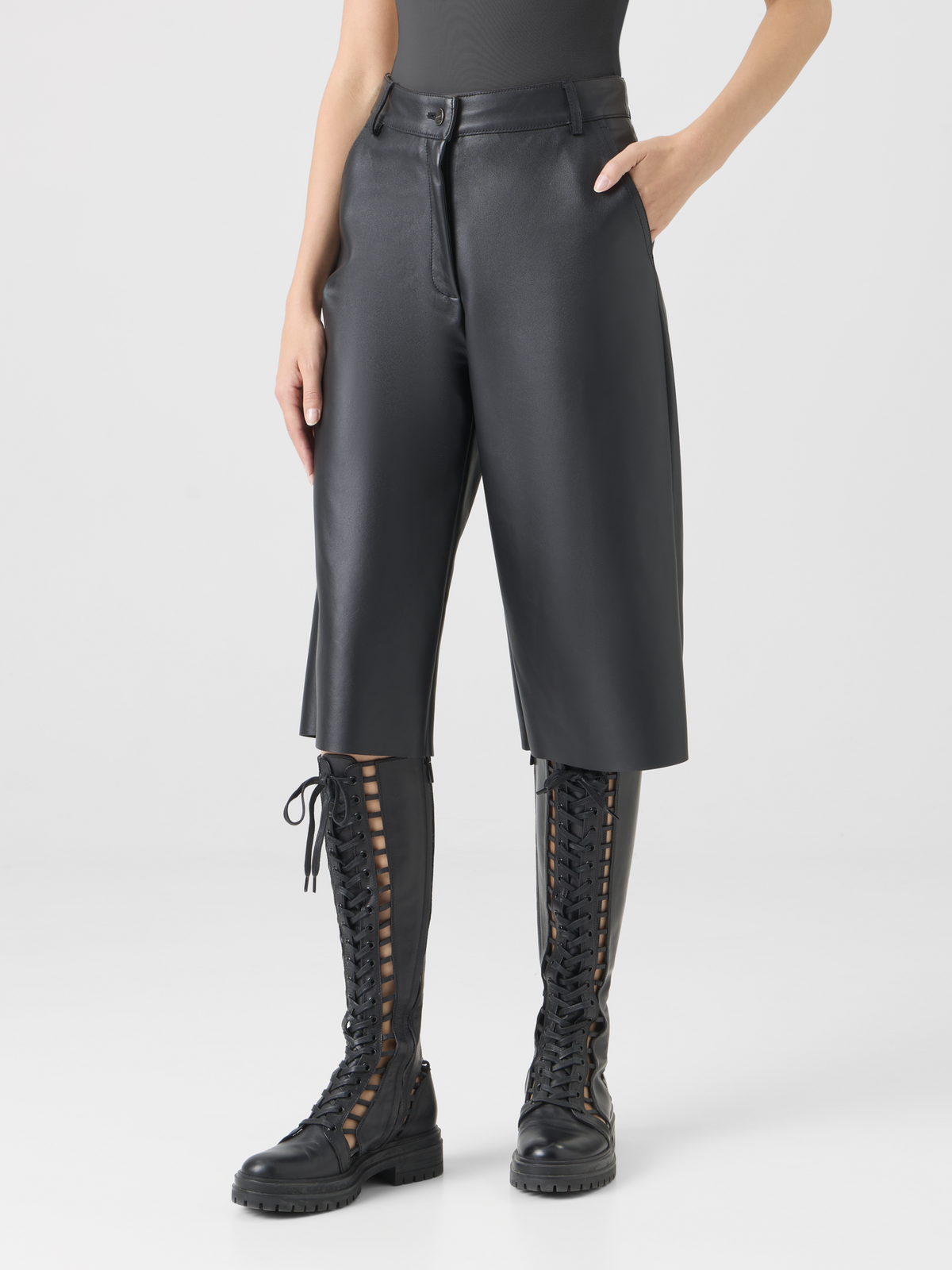 Designer WidNappa Leather Wide-Leg Bermuda Shortse Leg Bermuda in Fine Nappa Leather - black #editorial