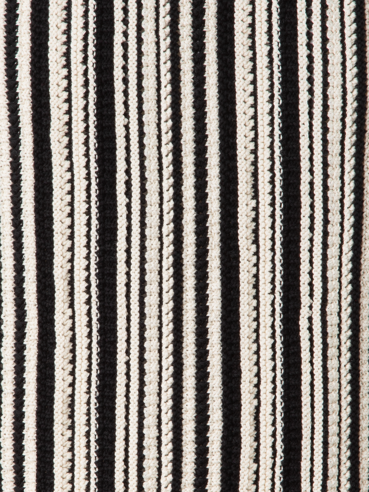 Designer Cropped Chunky Knit Top in Cotton - black - multicolor - beige