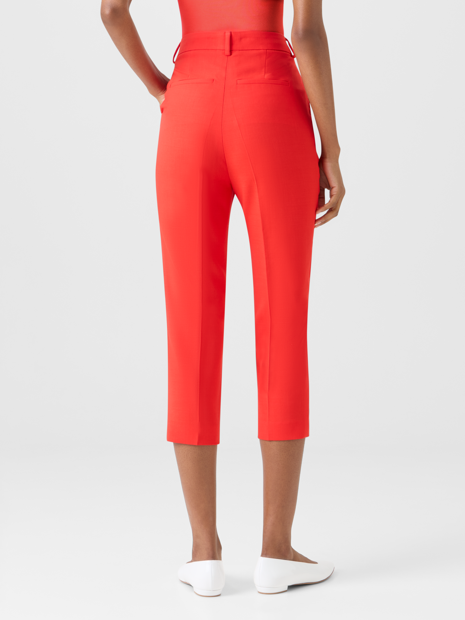 Designer Flavi Slim Capri Pants in Wool Double-Face - red