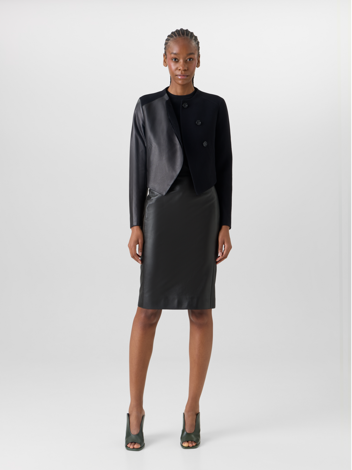 Designer Hynora Jacket in Wool-Crêpe Double-Face - black #editorial