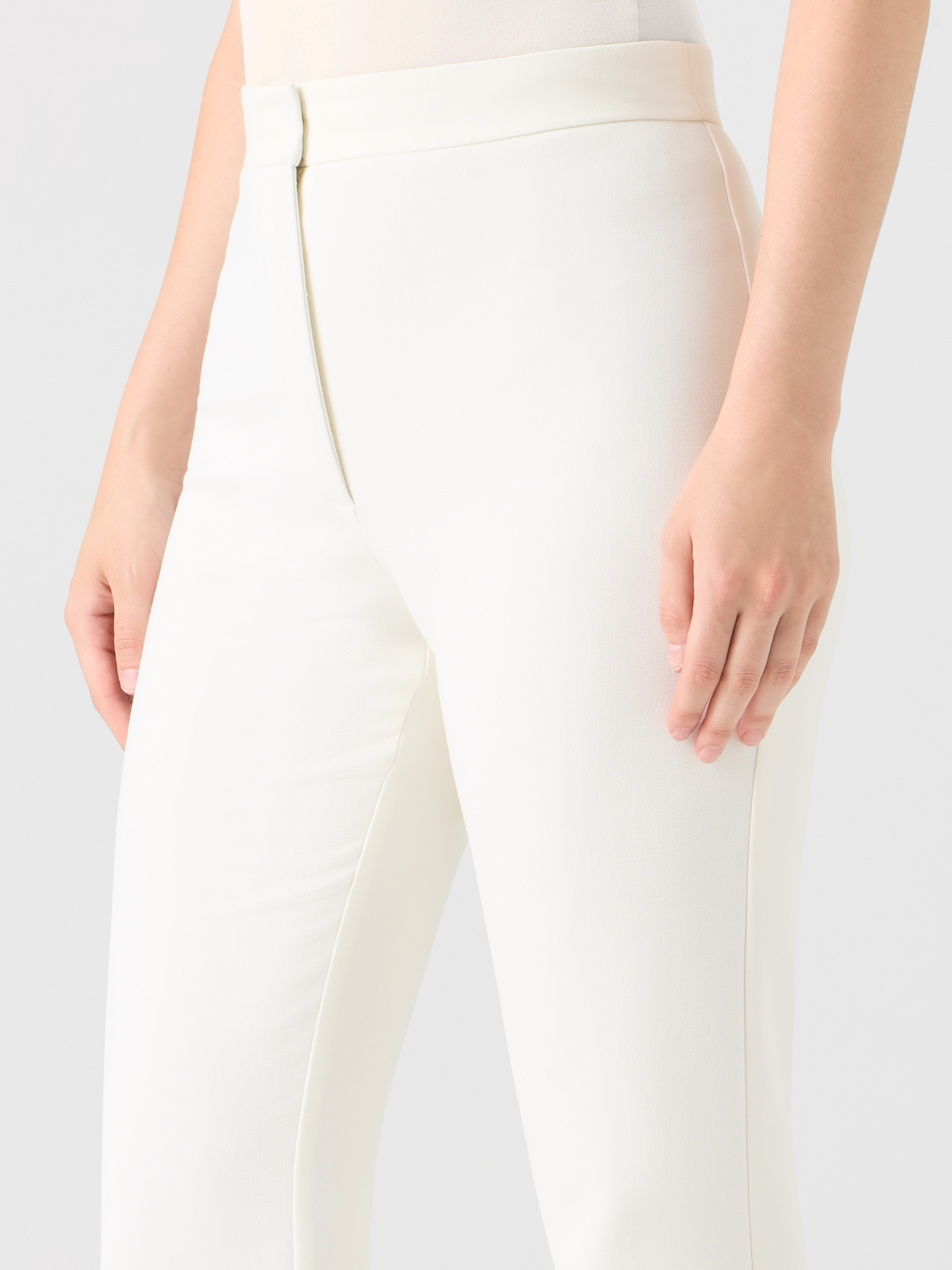 Designer Bootcut Pebble Crêpe Pants - ecru 