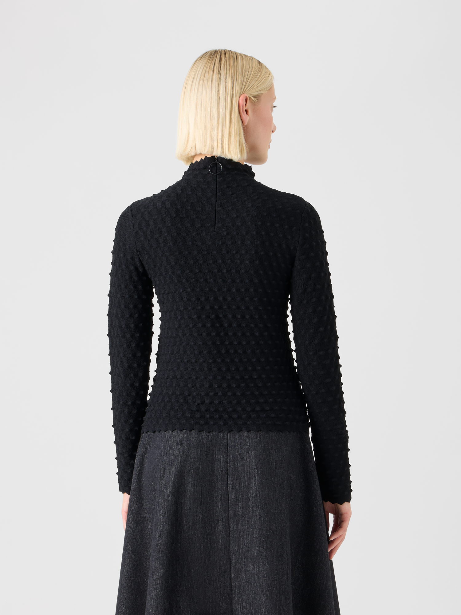 Designer 3D Textured Viscose Knit Sweater - black 