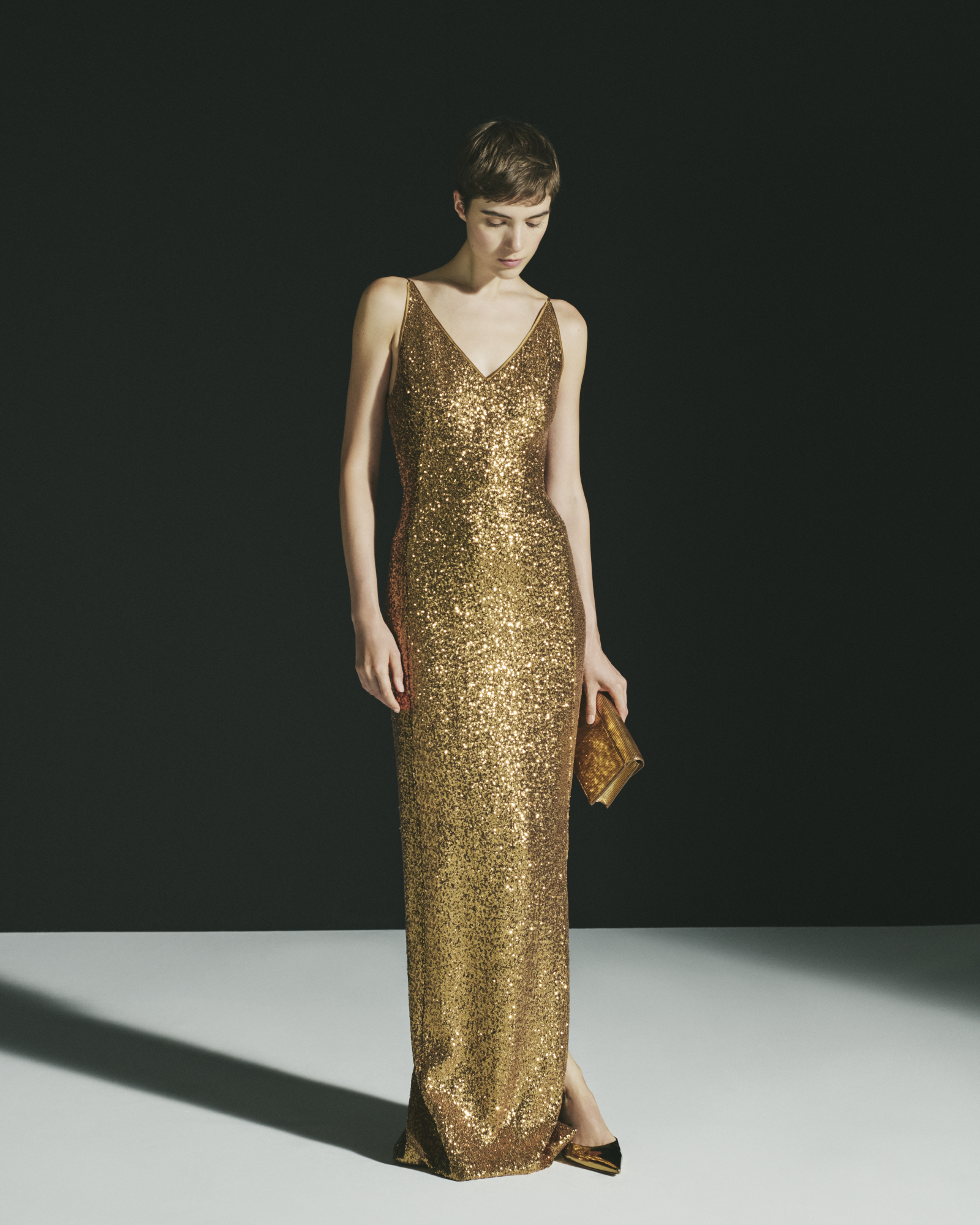 Designer Long Sequined Evening Gown with V-Neck - gold 