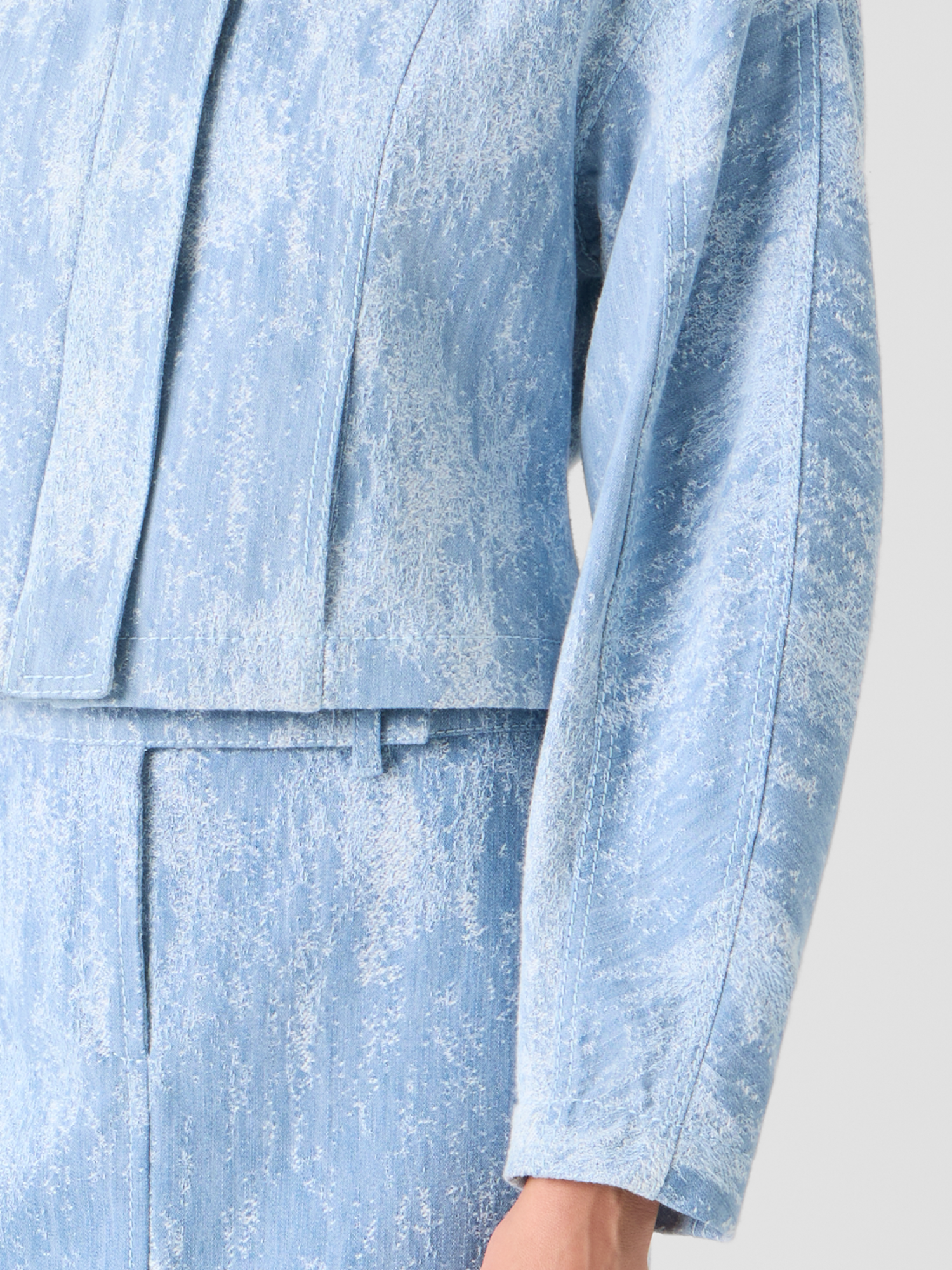 Designer Fitted Jacquard Denim Cropped Jacket - blue 