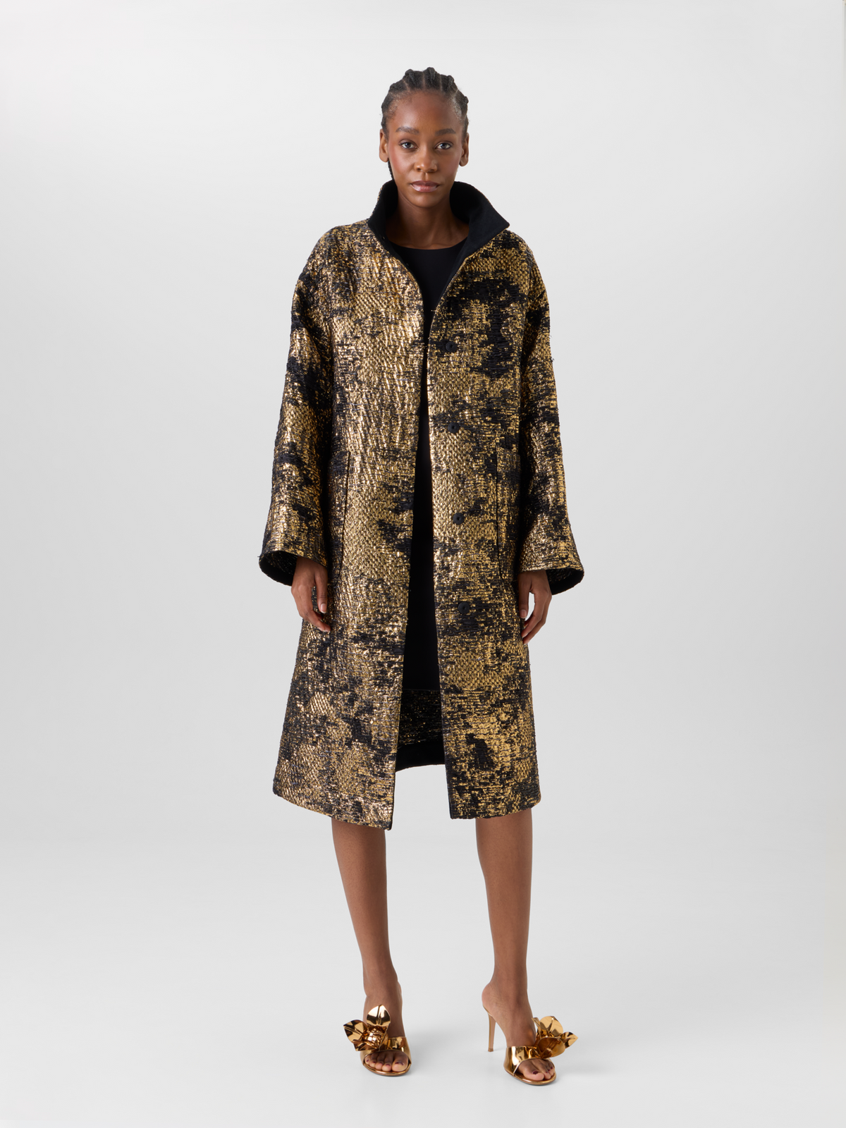 Designer Oversize Fragmented Jacquard Coat in Techno Lamé - black - multicolor - gold 