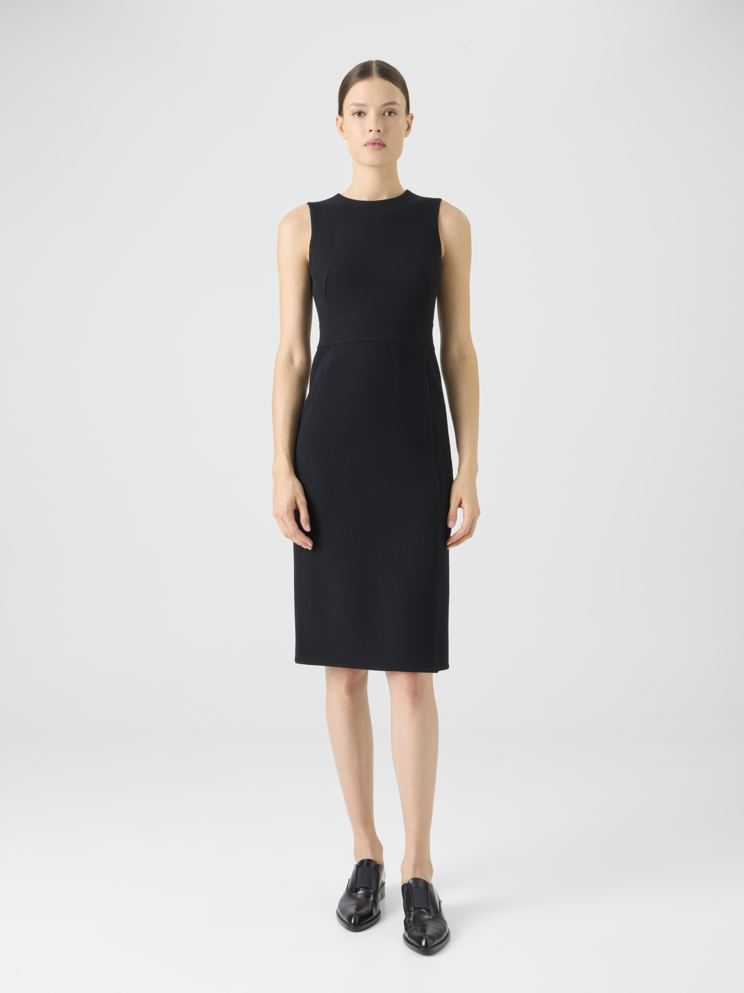 Designer Sleeveless Wool Crêpe Double-Face Sheath Dress - black 