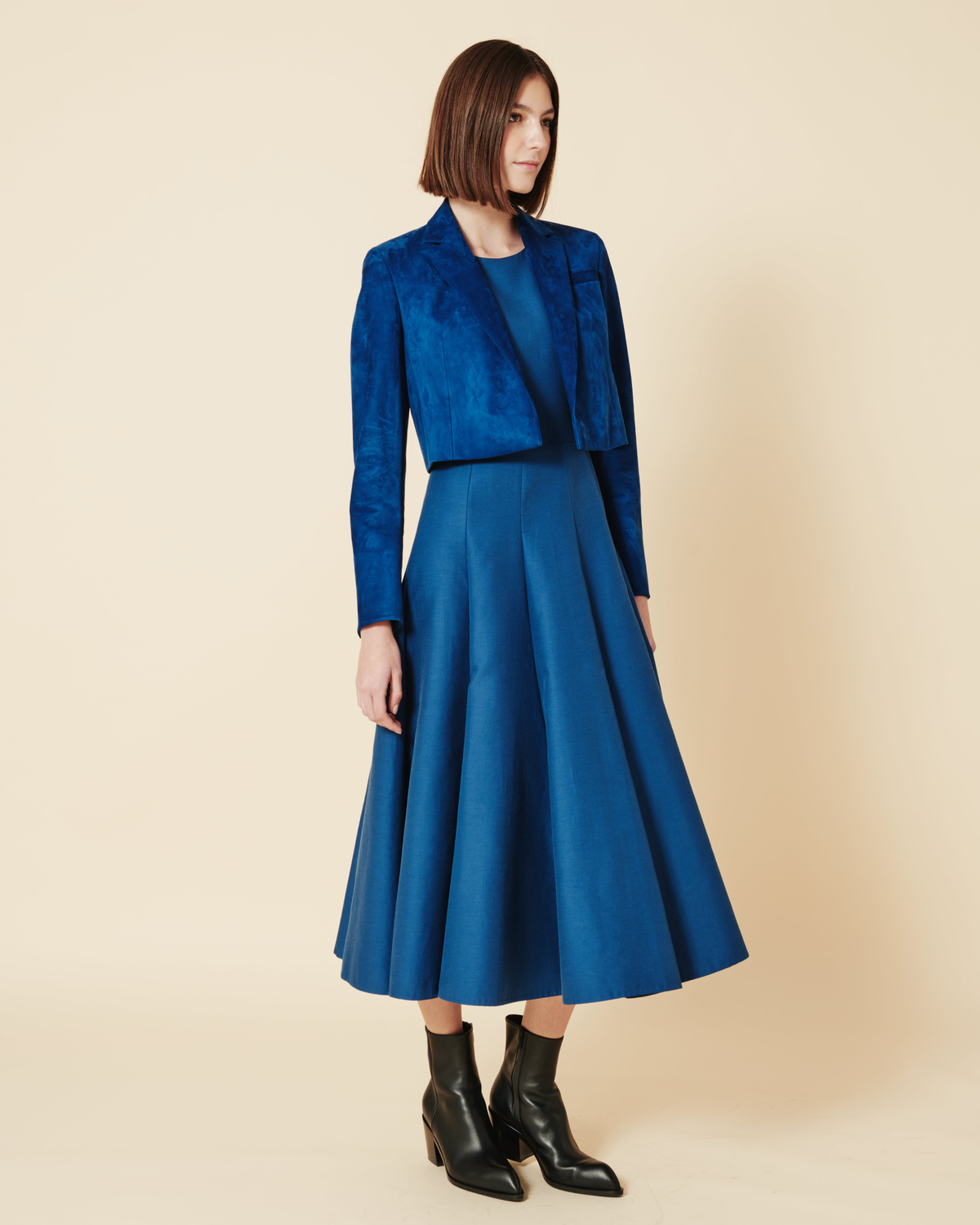 Designer Sleeveless Fit & Flare Midi Dress - blue #editorial