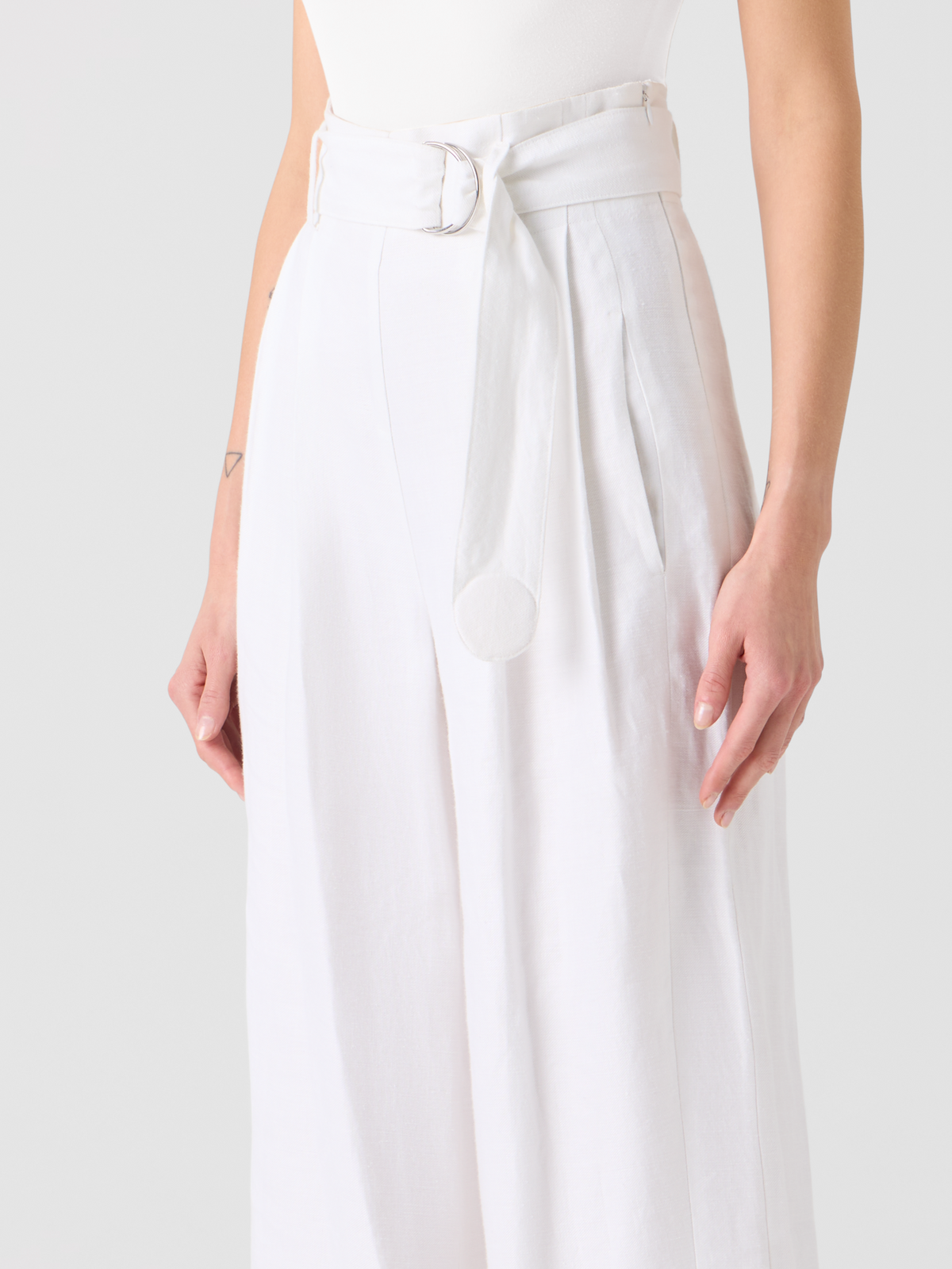 Designer Fiorella High-Rise Pleated Raw Linen Culotte Pants - white #editorial