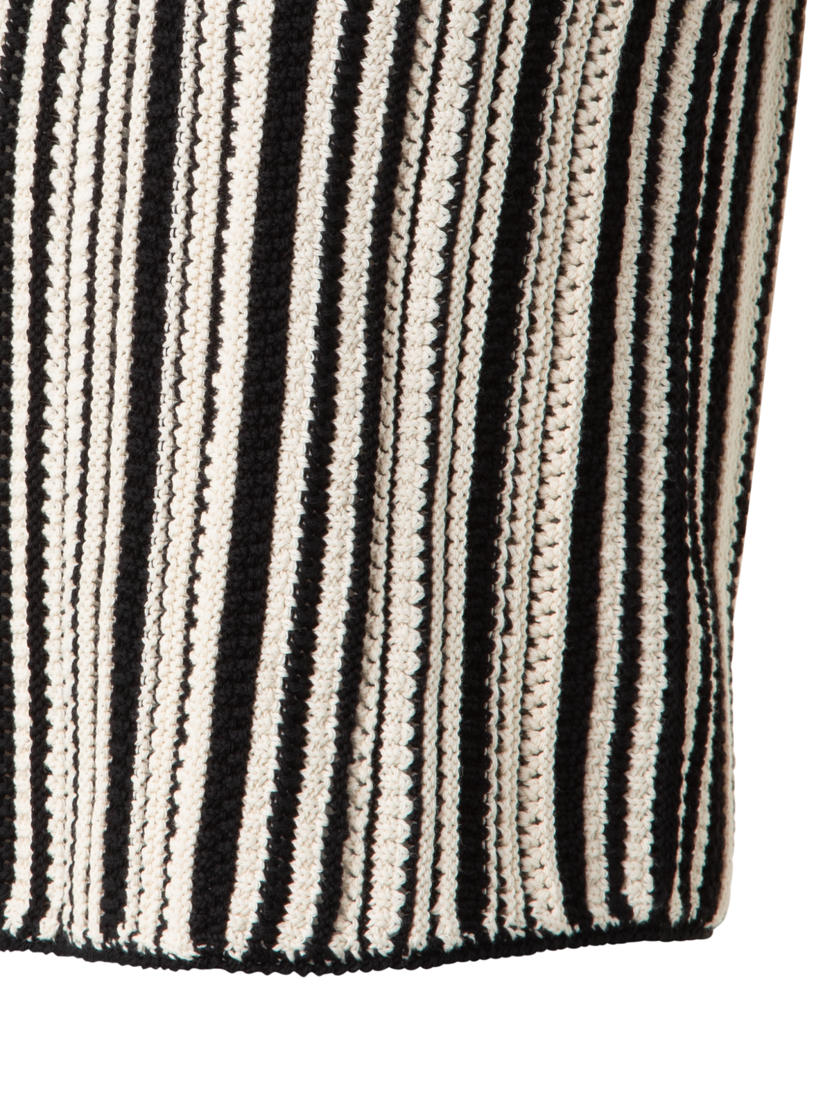 Designer Cropped Chunky Knit Top in Cotton - black - multicolor - beige