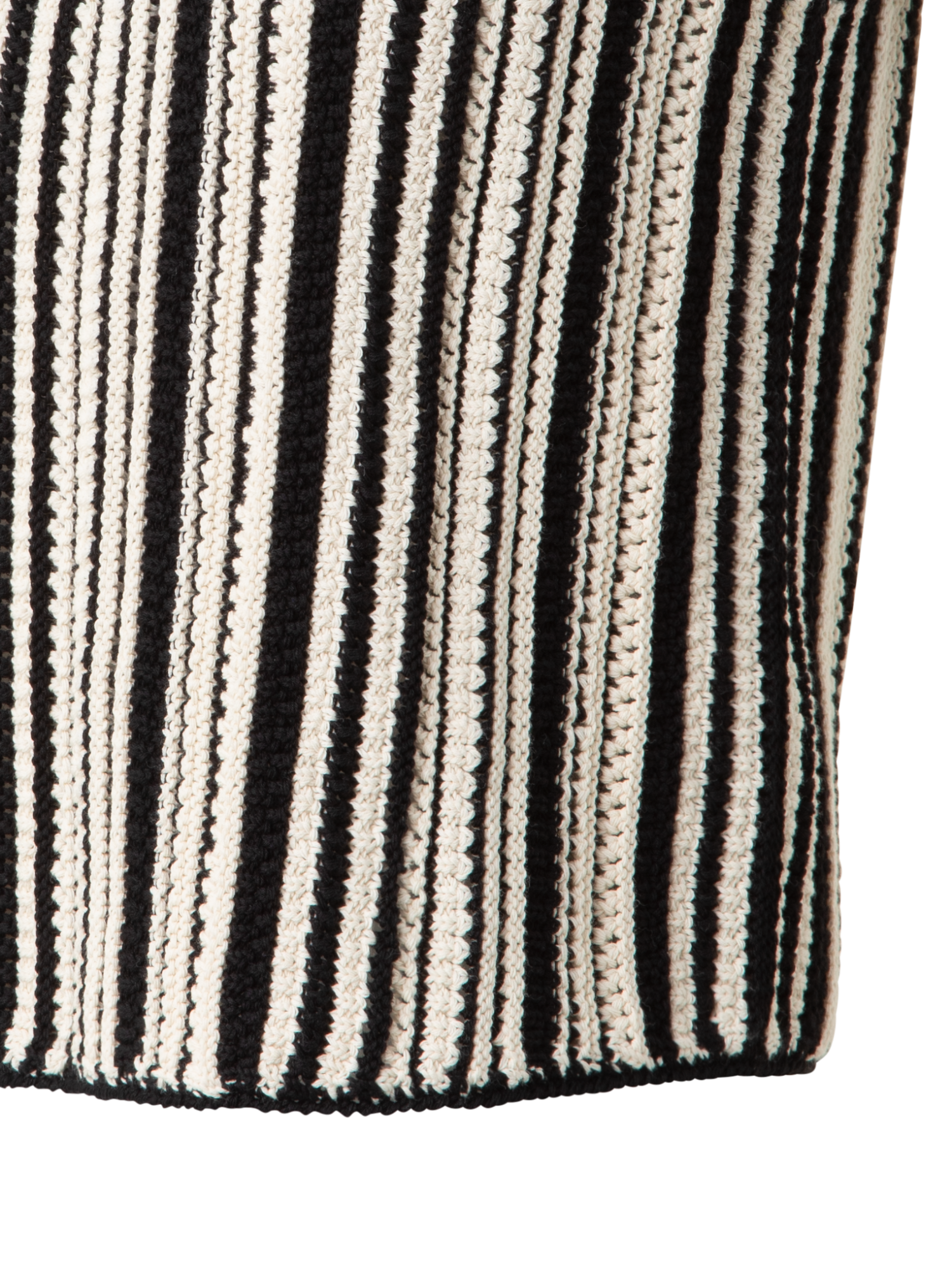 Designer Cropped Chunky Knit Top in Cotton - black - multicolor - beige