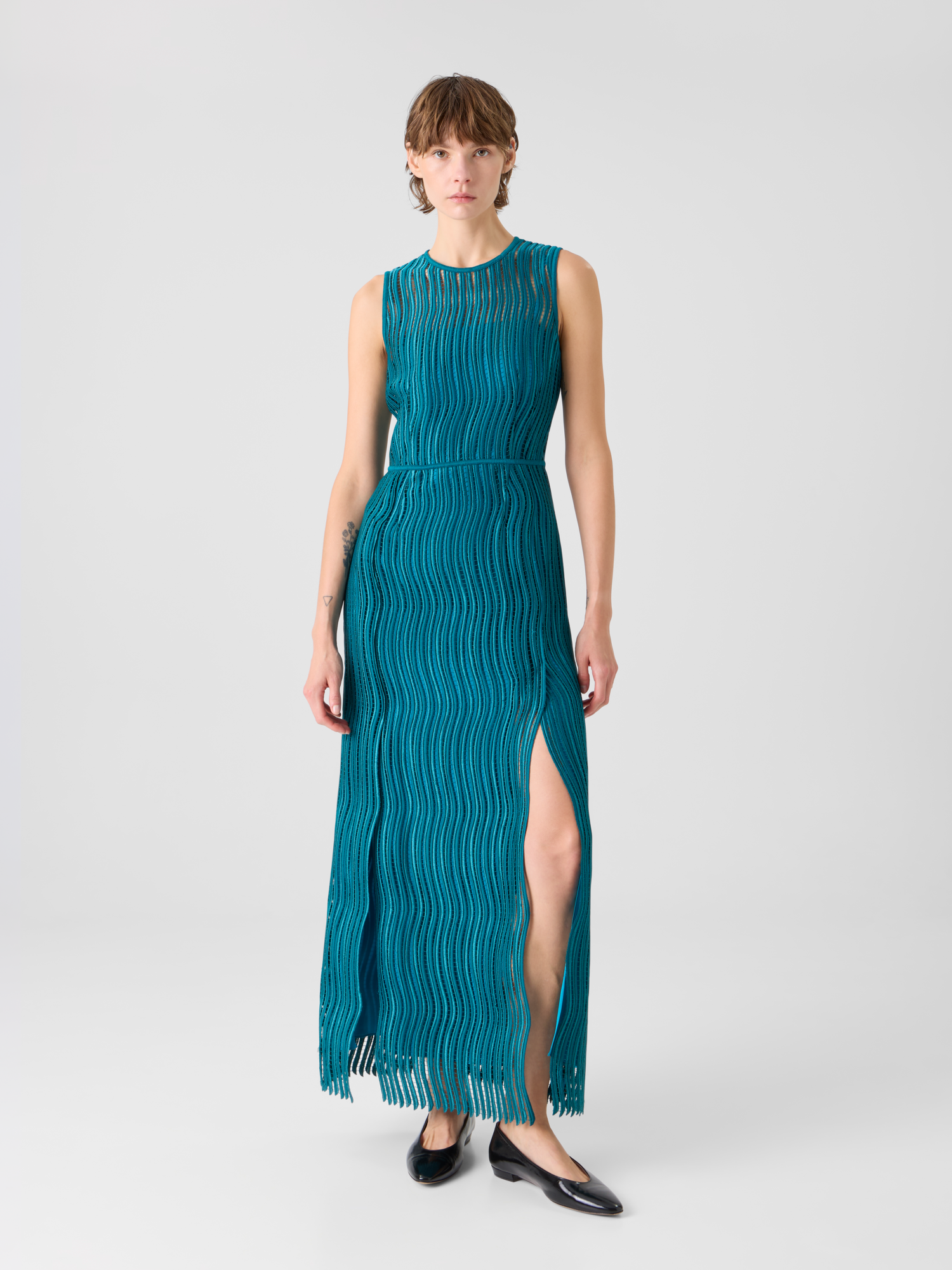 Designer Sheath Dress in Wave Guipure - green 