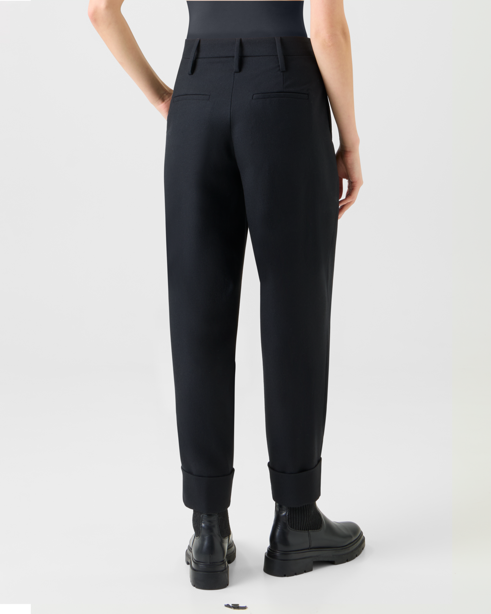 Designer Cropped Tapered Wool Tricotine Pleated Pants - black - neutral 