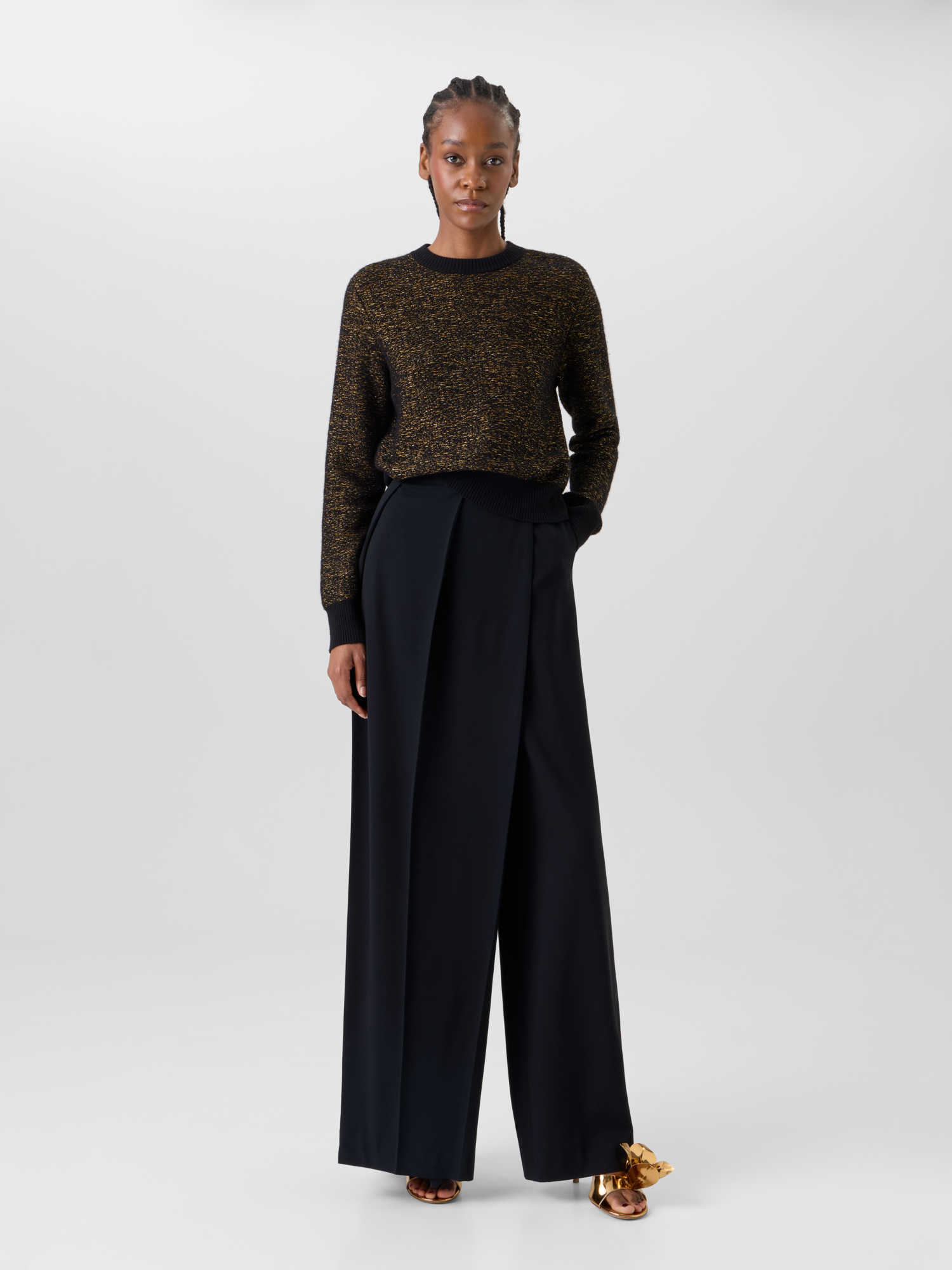 Designer Cashmere Lamé Sweater with Ribbed Trim - black 