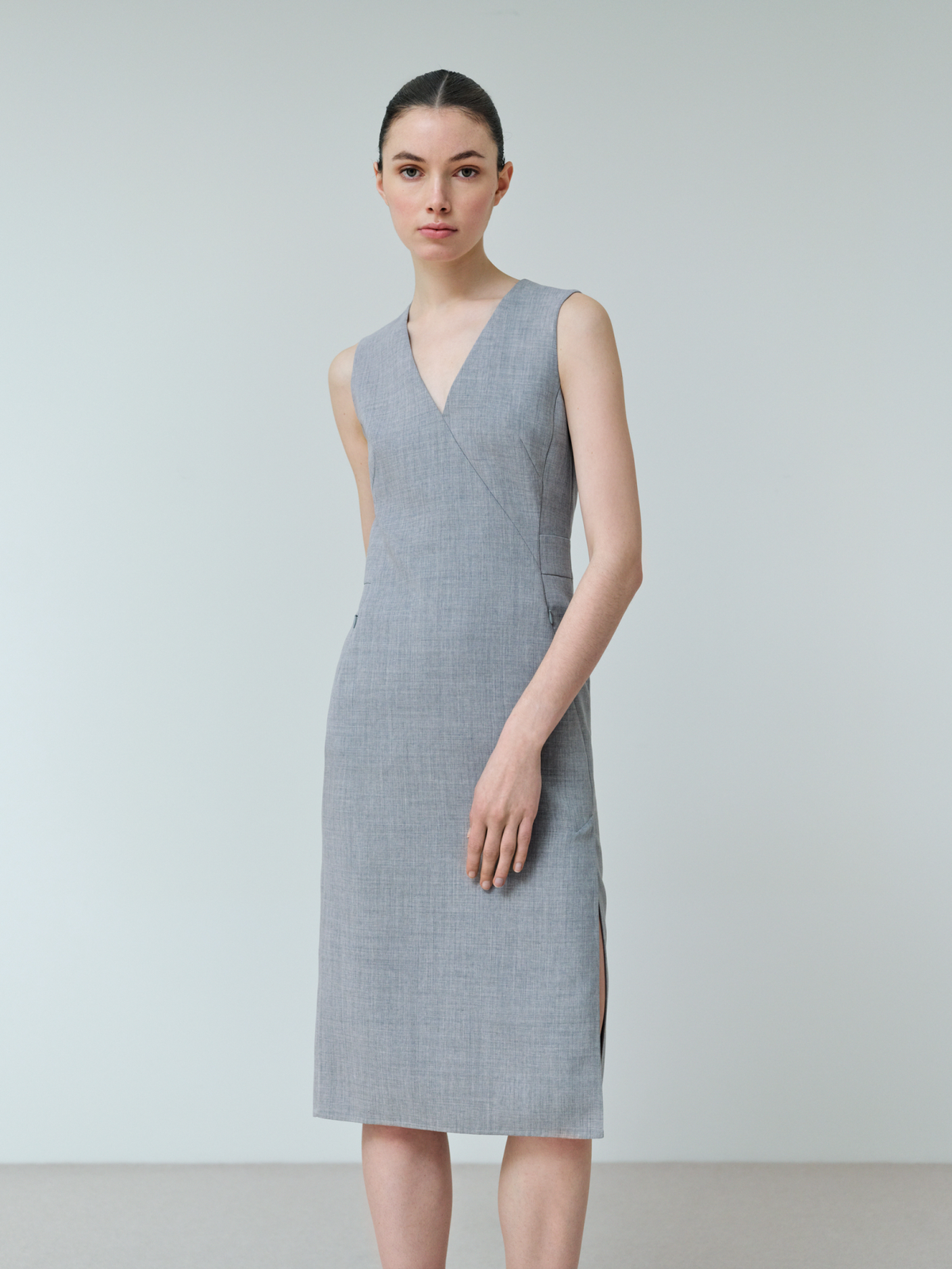 Sleeveless Wool Double-Face Sheath Dress – Akris Inc.