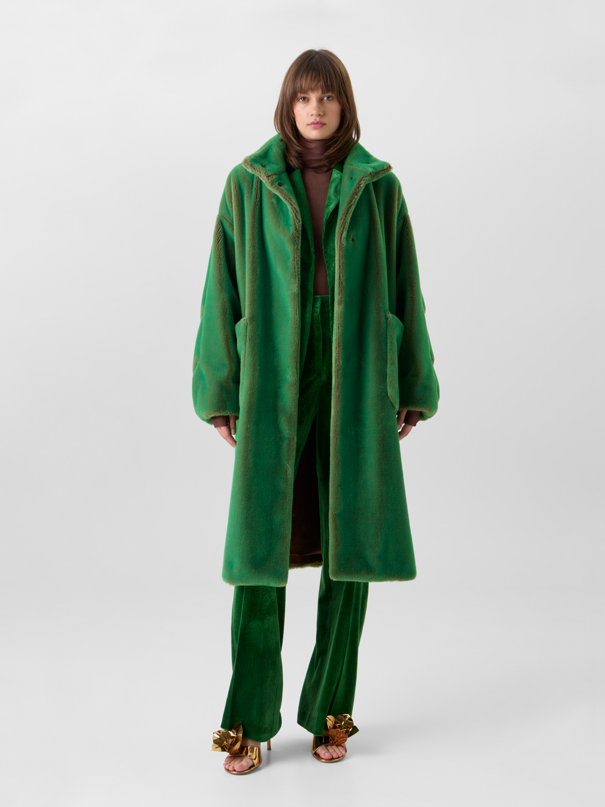 Designer Oversize Changeant Faux Fur Coat - green #editorial