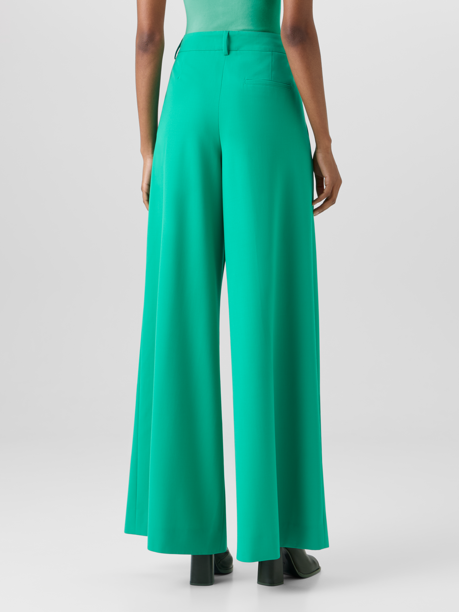 Designer Cassie Flared Wide-Leg Pants in Wool Gabardine - green 