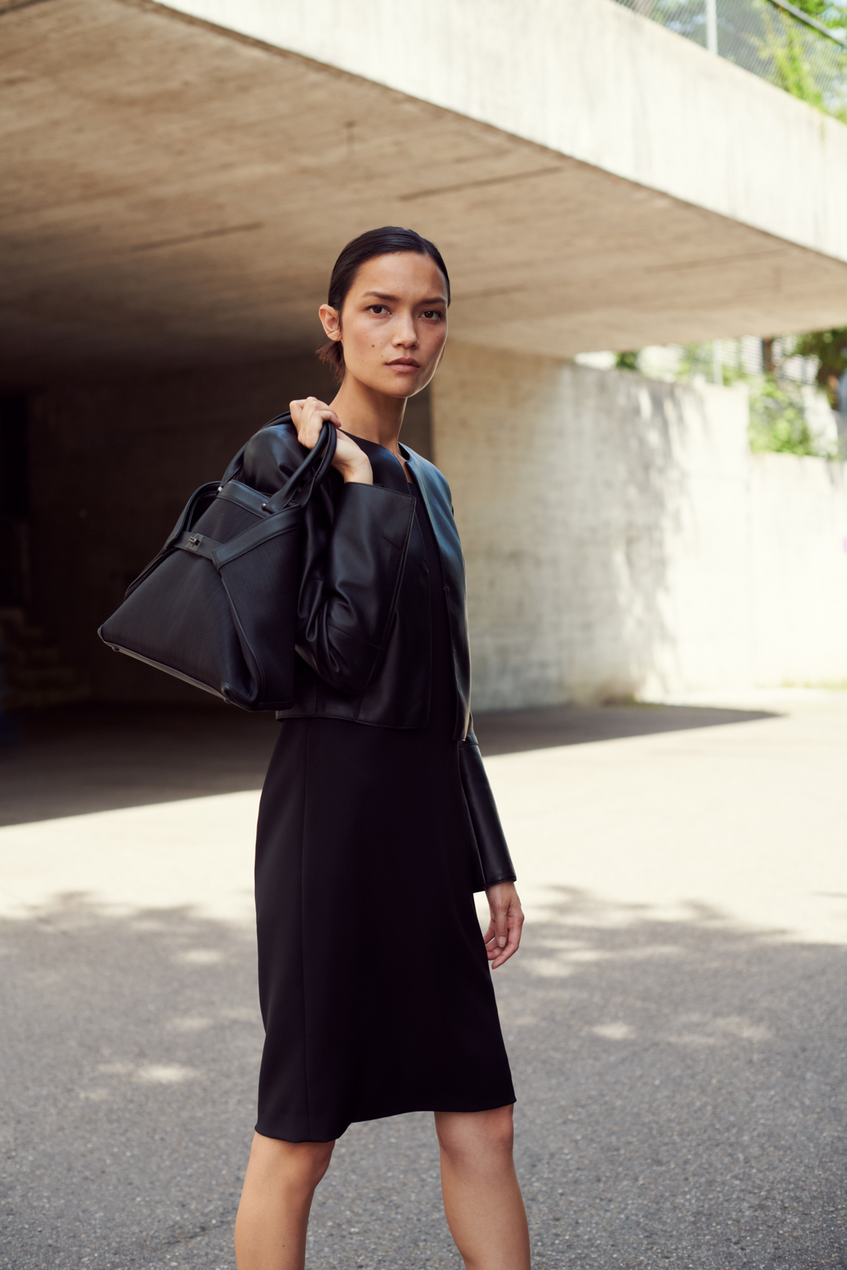 Designer Silk Crêpe Stretch Sheath Dress - black #editorial