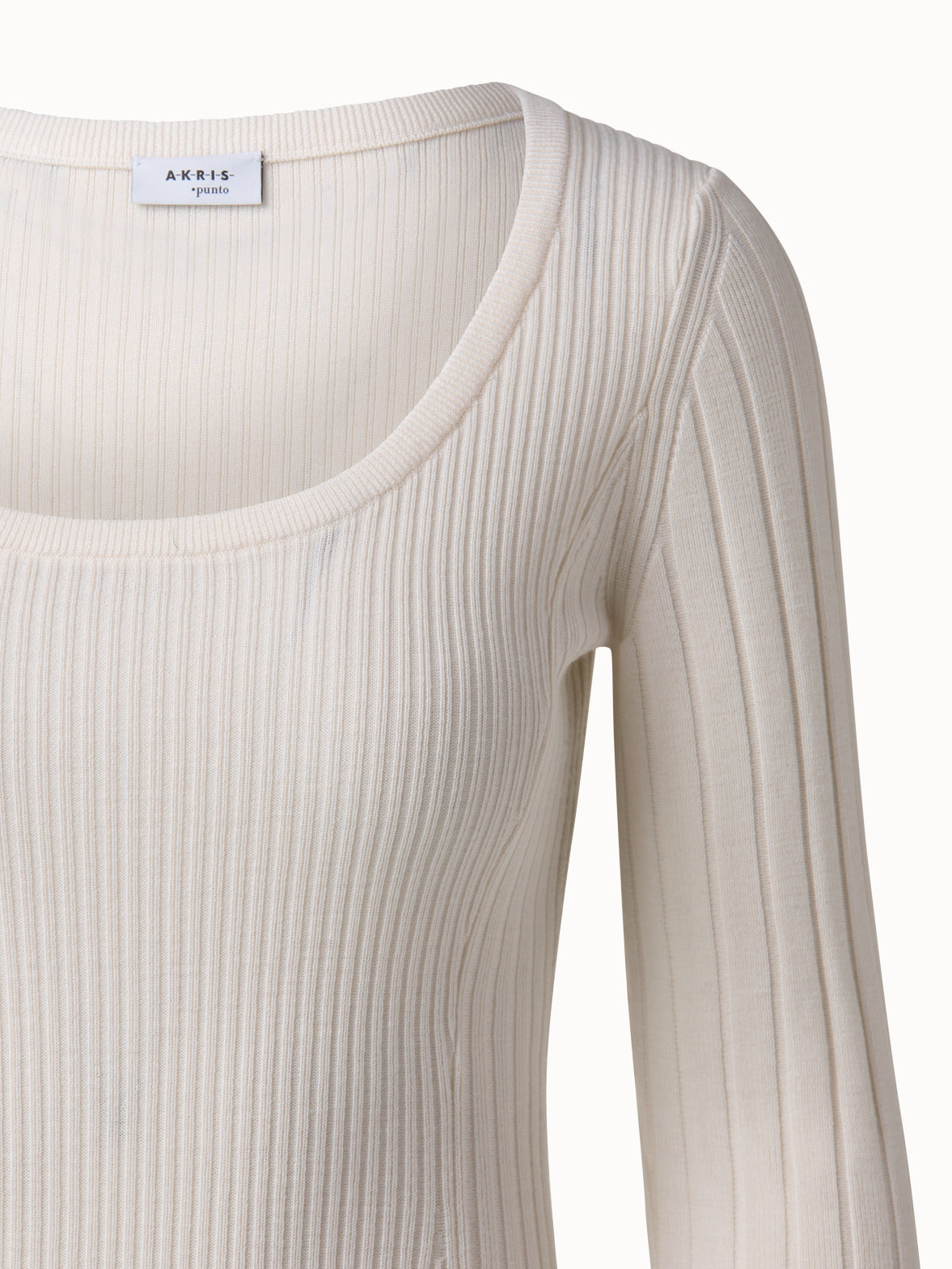 ALBERT KREUZ  Women's mulesing-free merino wool tank top deep scoop neck  off-white